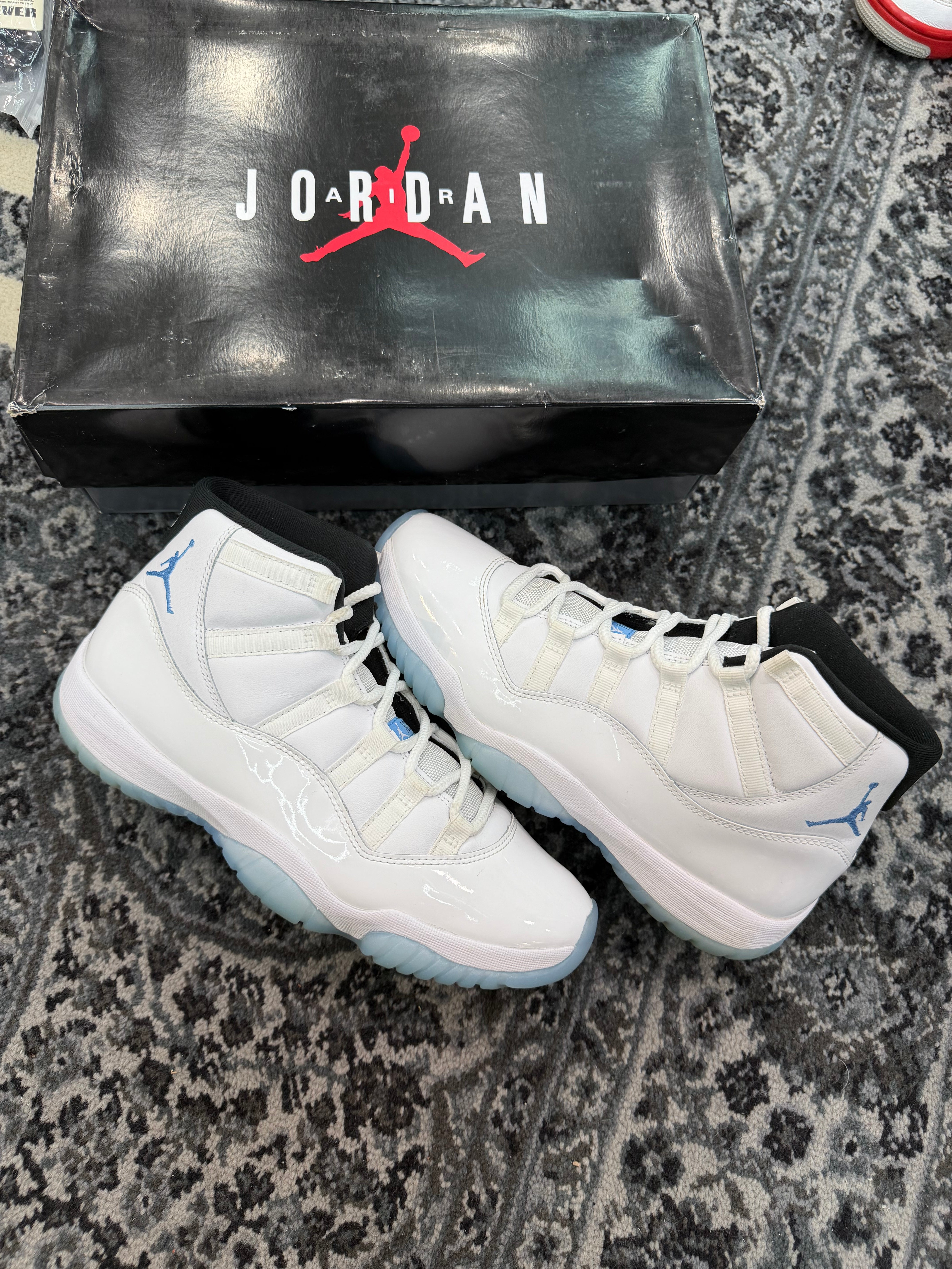 Jordan 11 “Legend Blue”