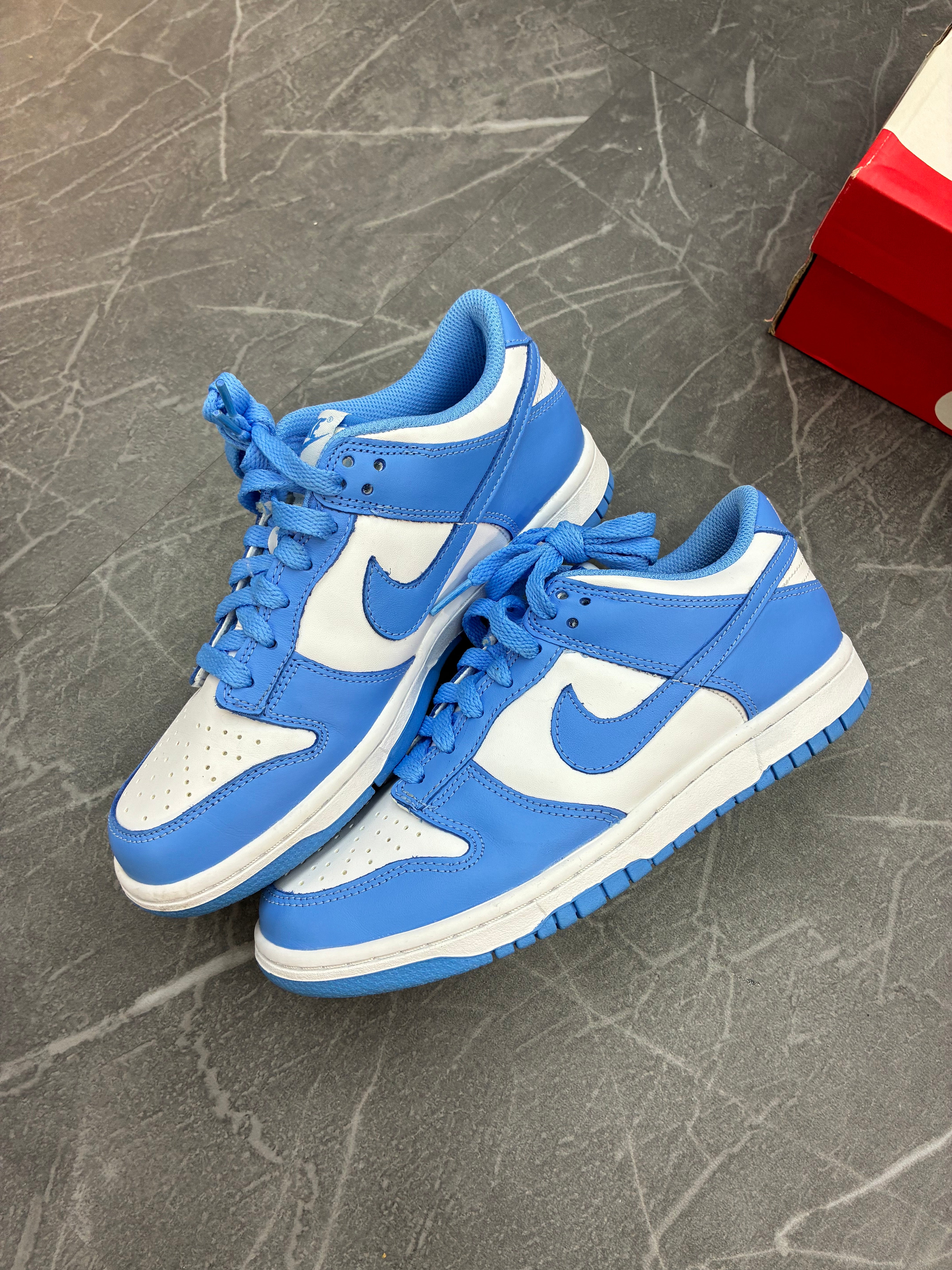 Nike Dunk Low “UNC”
