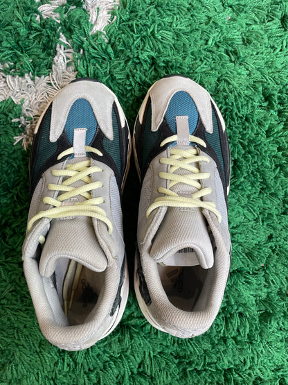 Yeezy 700 “Wave Runner”