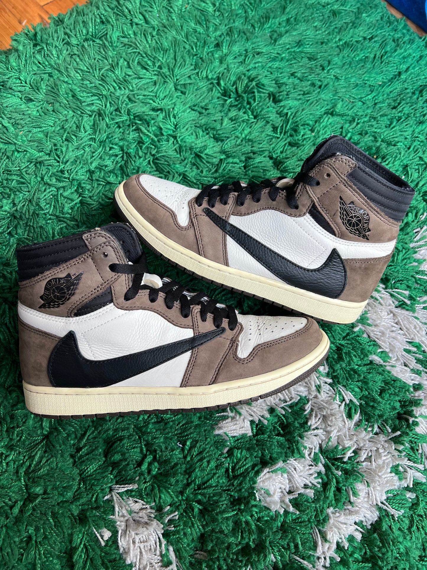 Jordan 1 High x Travis Scott “Mocha”