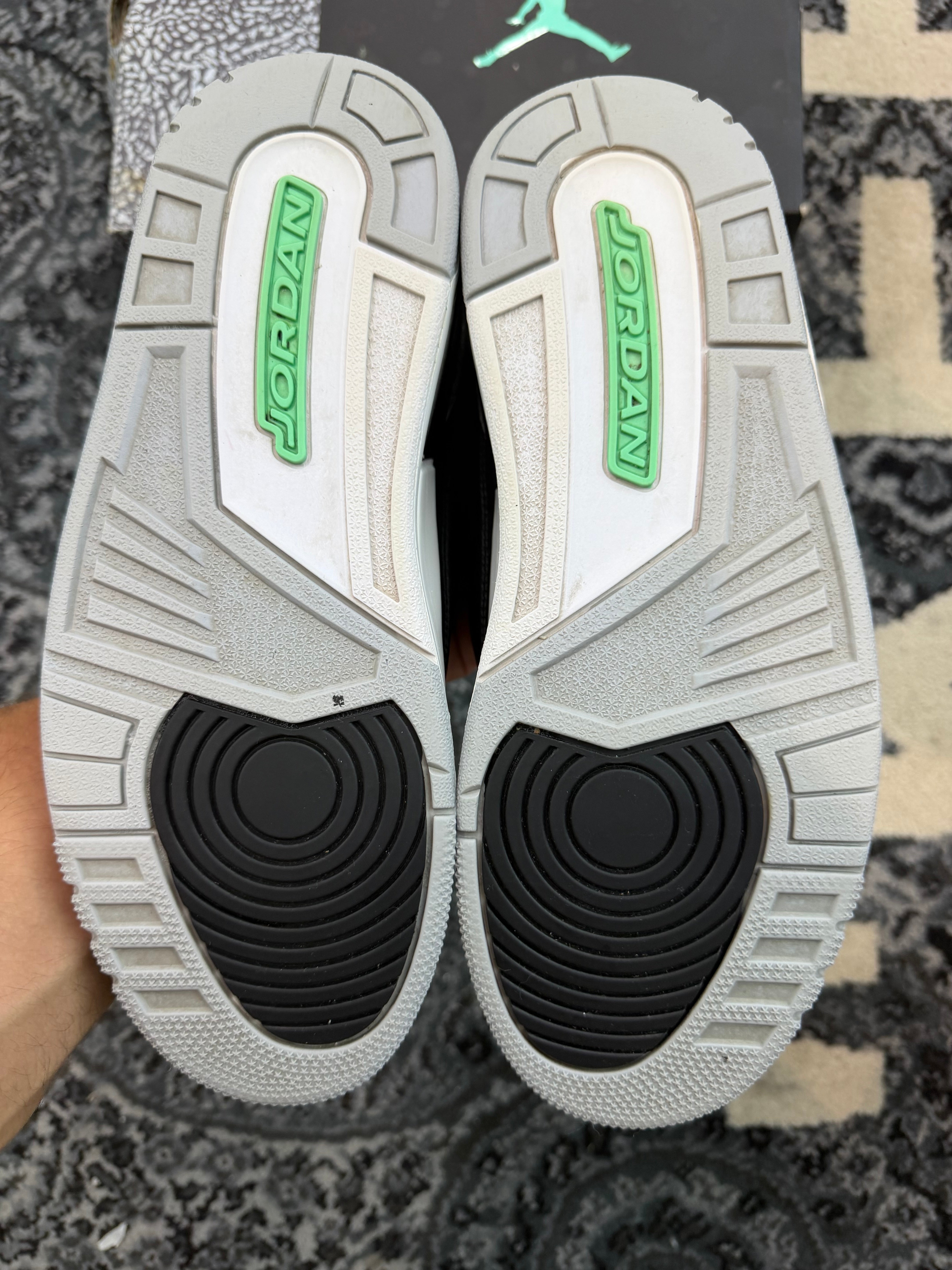 Jordan 3 “Green Glow”
