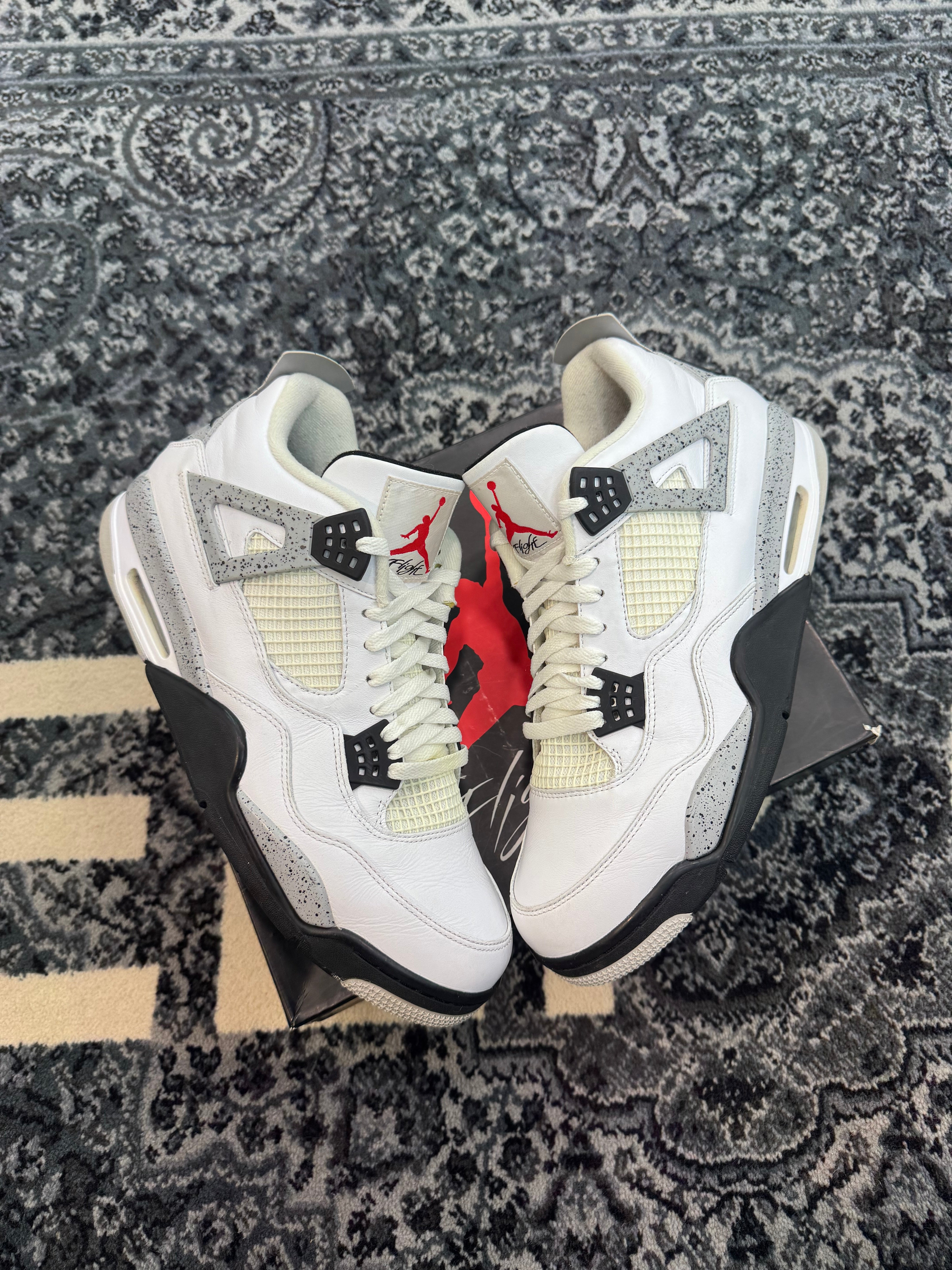 Jordan 4 White Cement (2016)