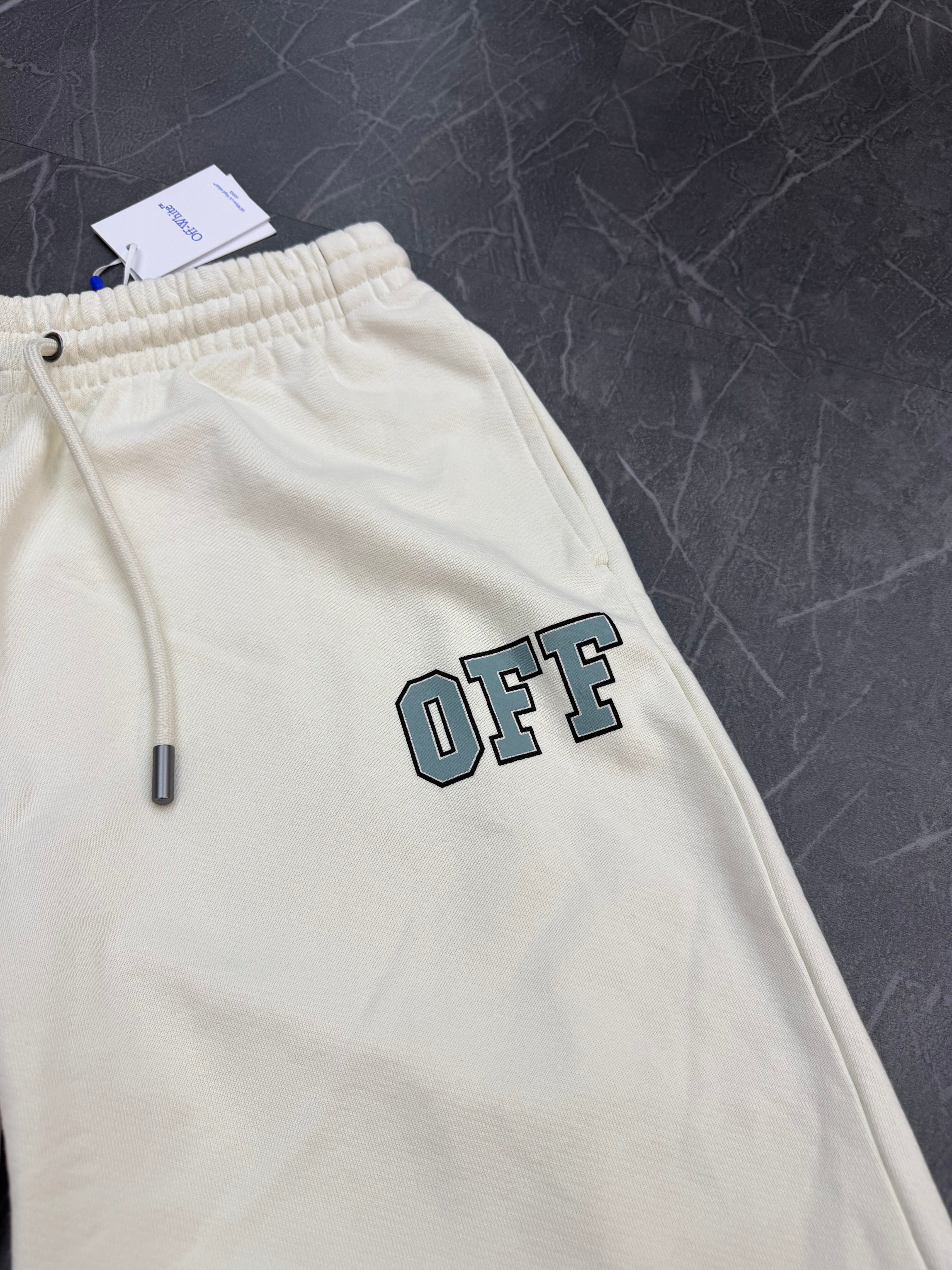 Off-White Shorts “Cream”