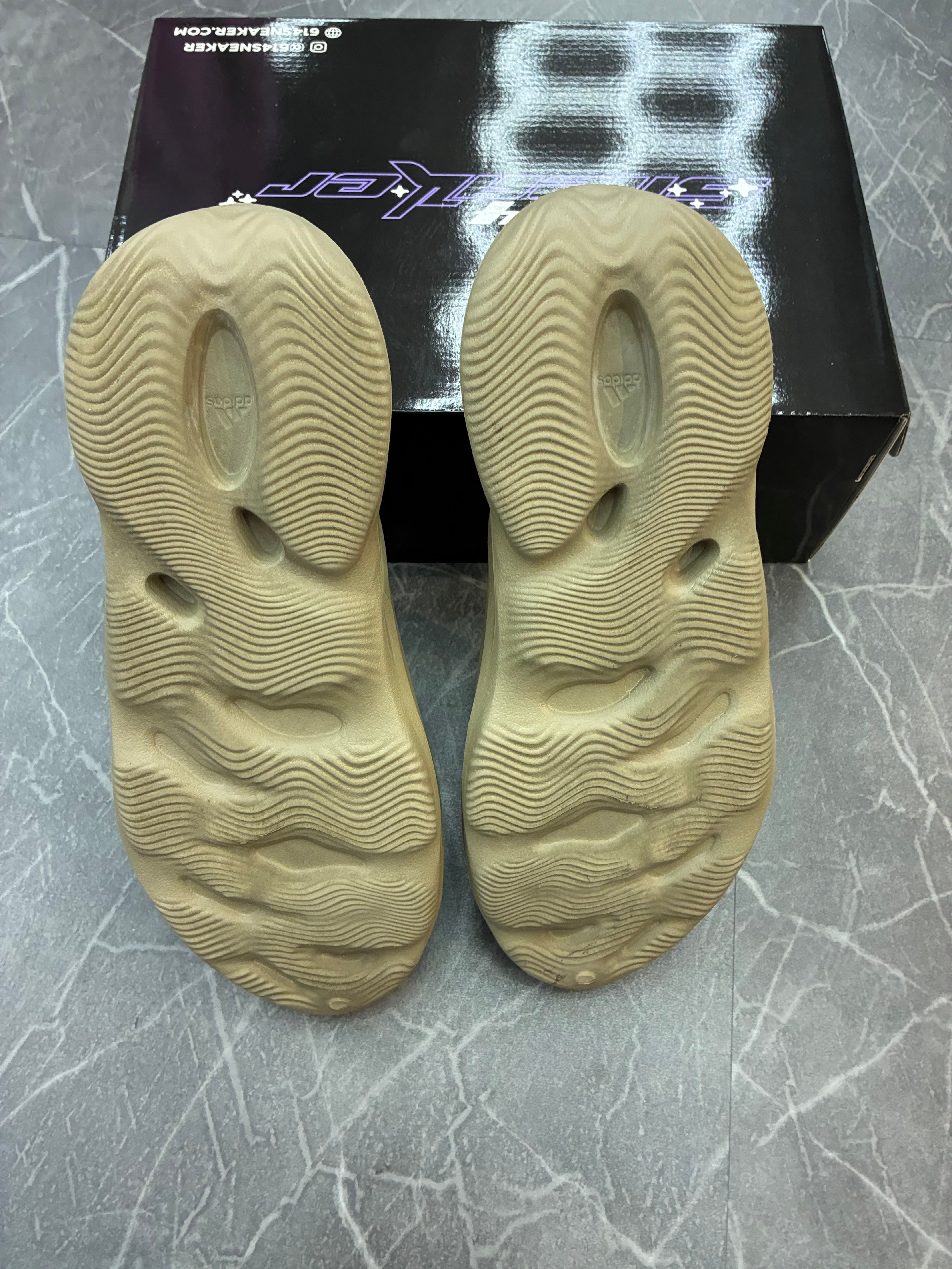 Yeezy Foam RNR “Sand”