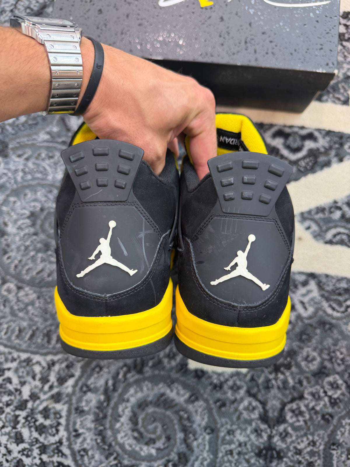 Jordan 4 “Thunder”