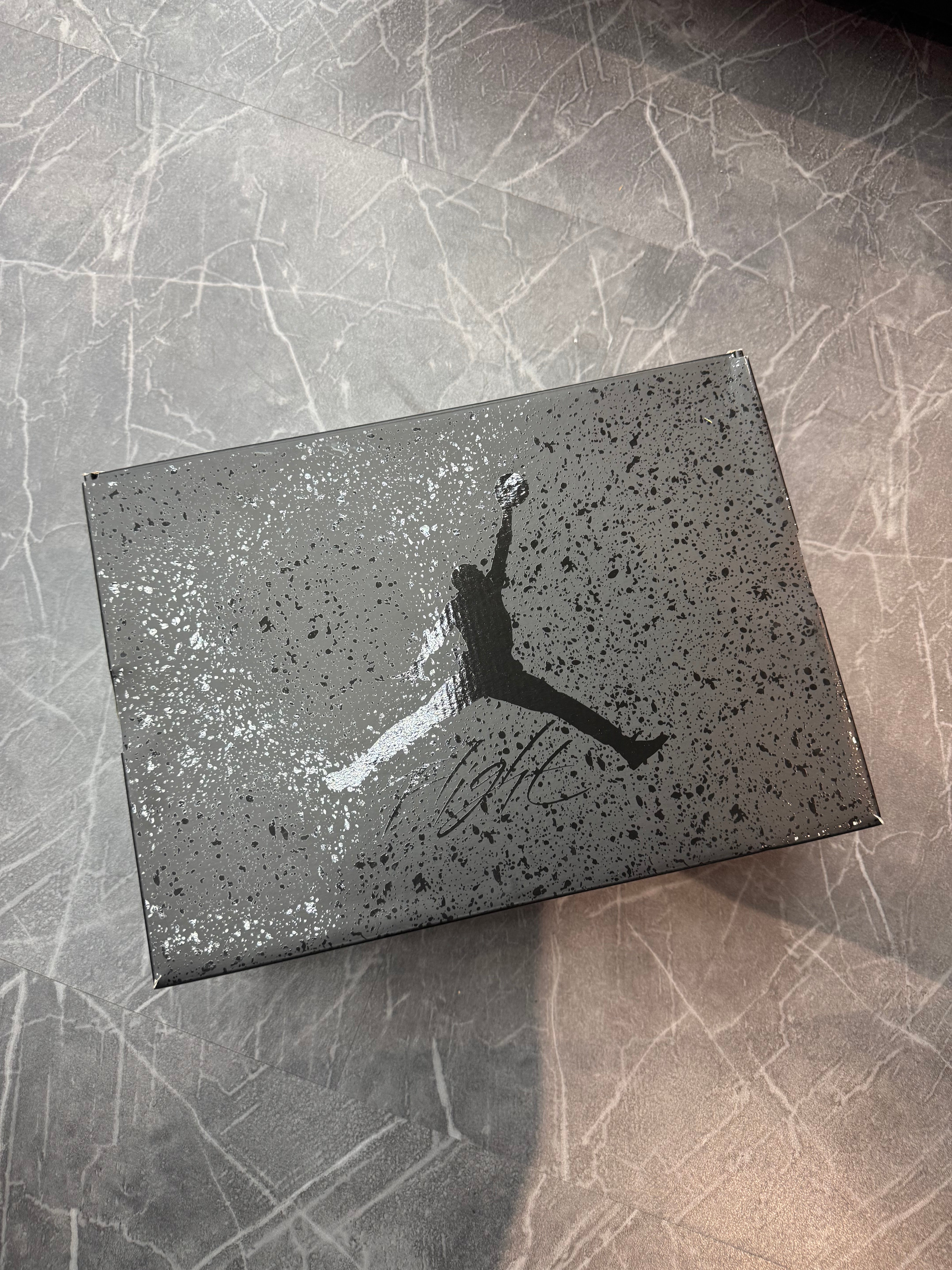 Jordan 4 Black Cat