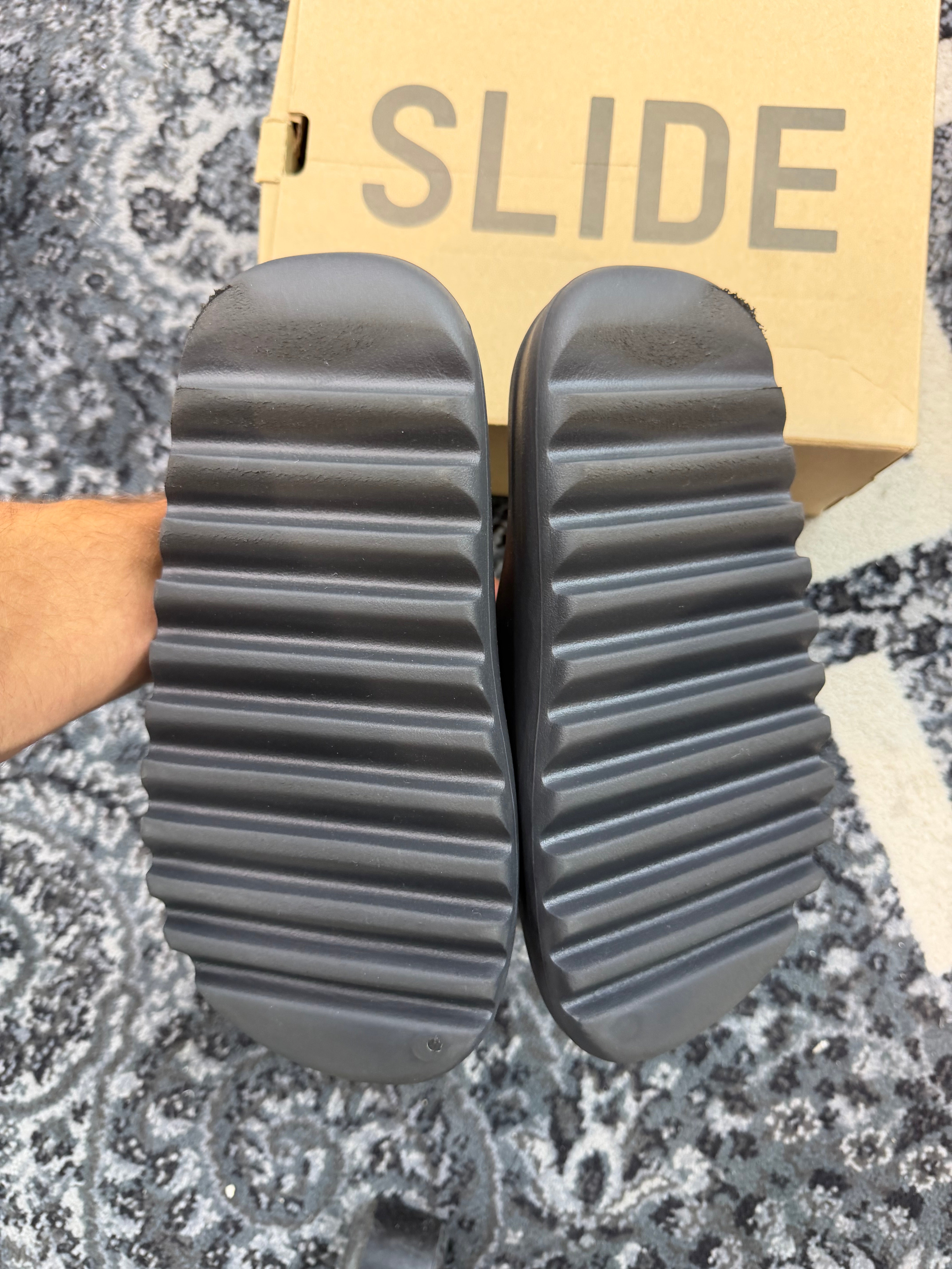 Yeezy Slide “Onyx”