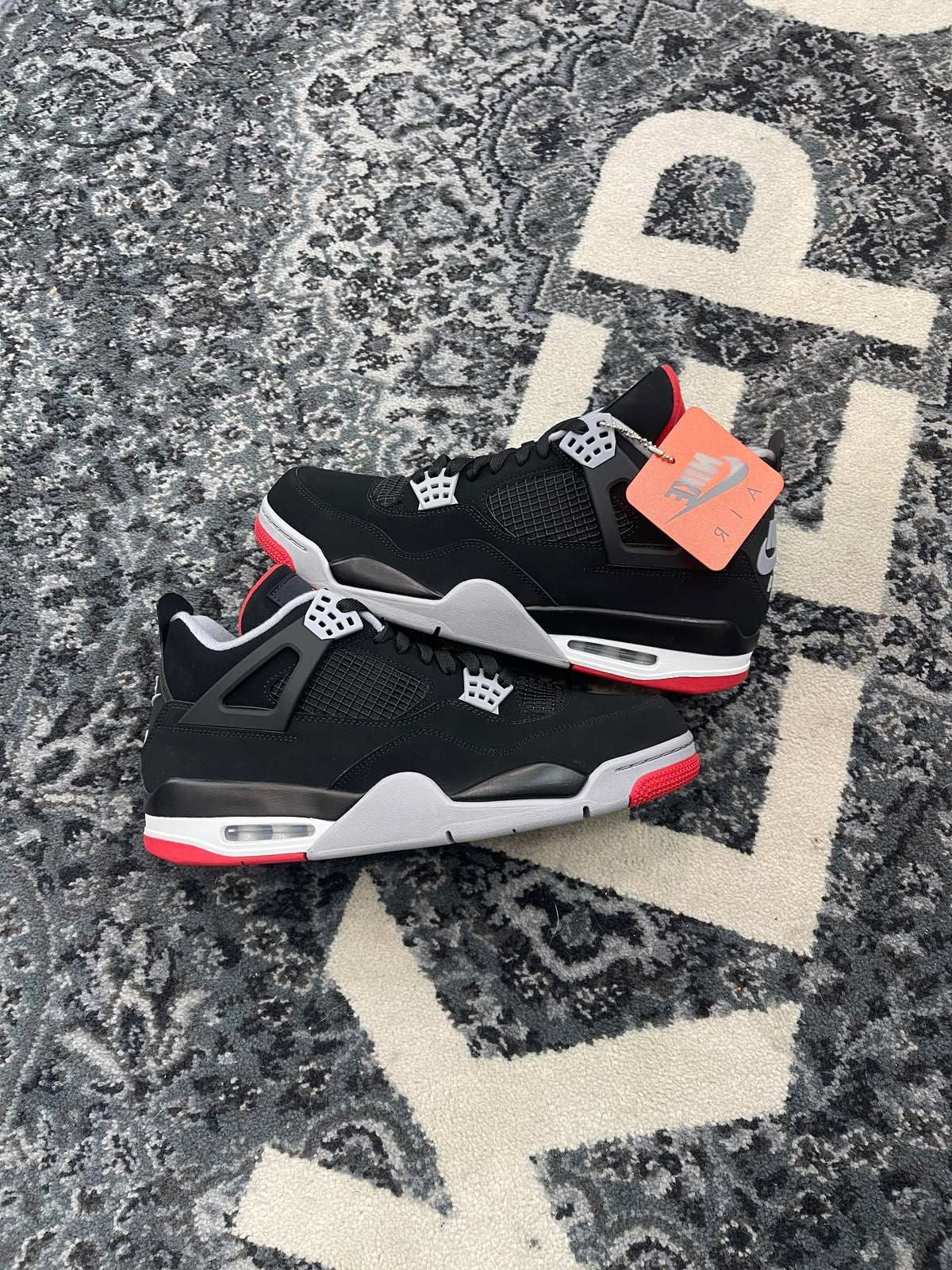 Jordan 4 Retro Bred (2019)