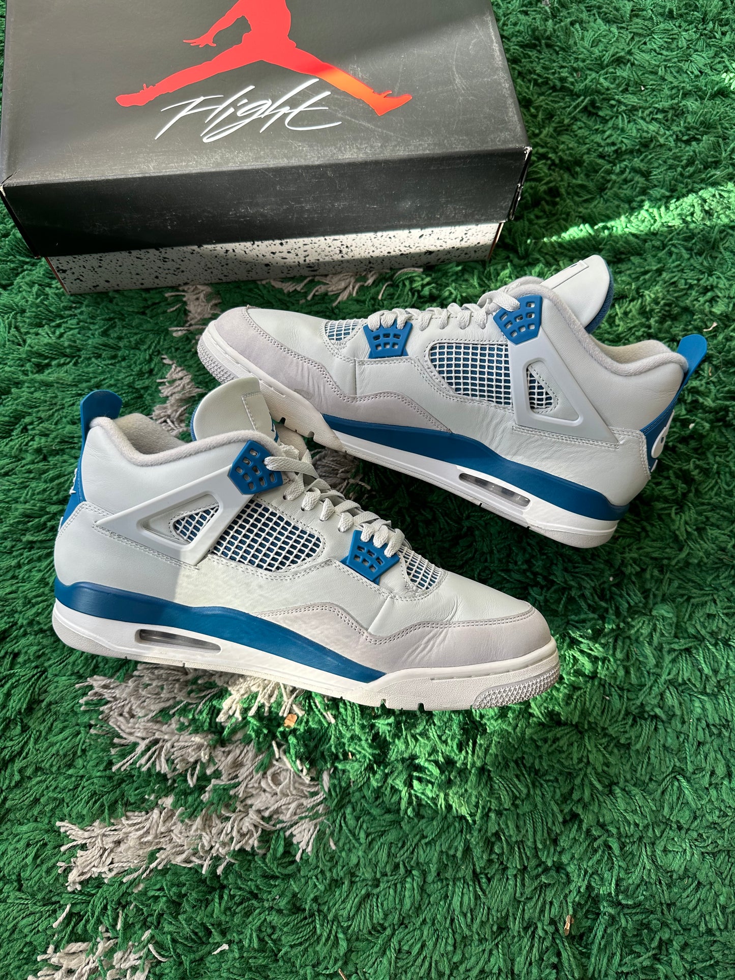 Jordan 4 “Military Blue”