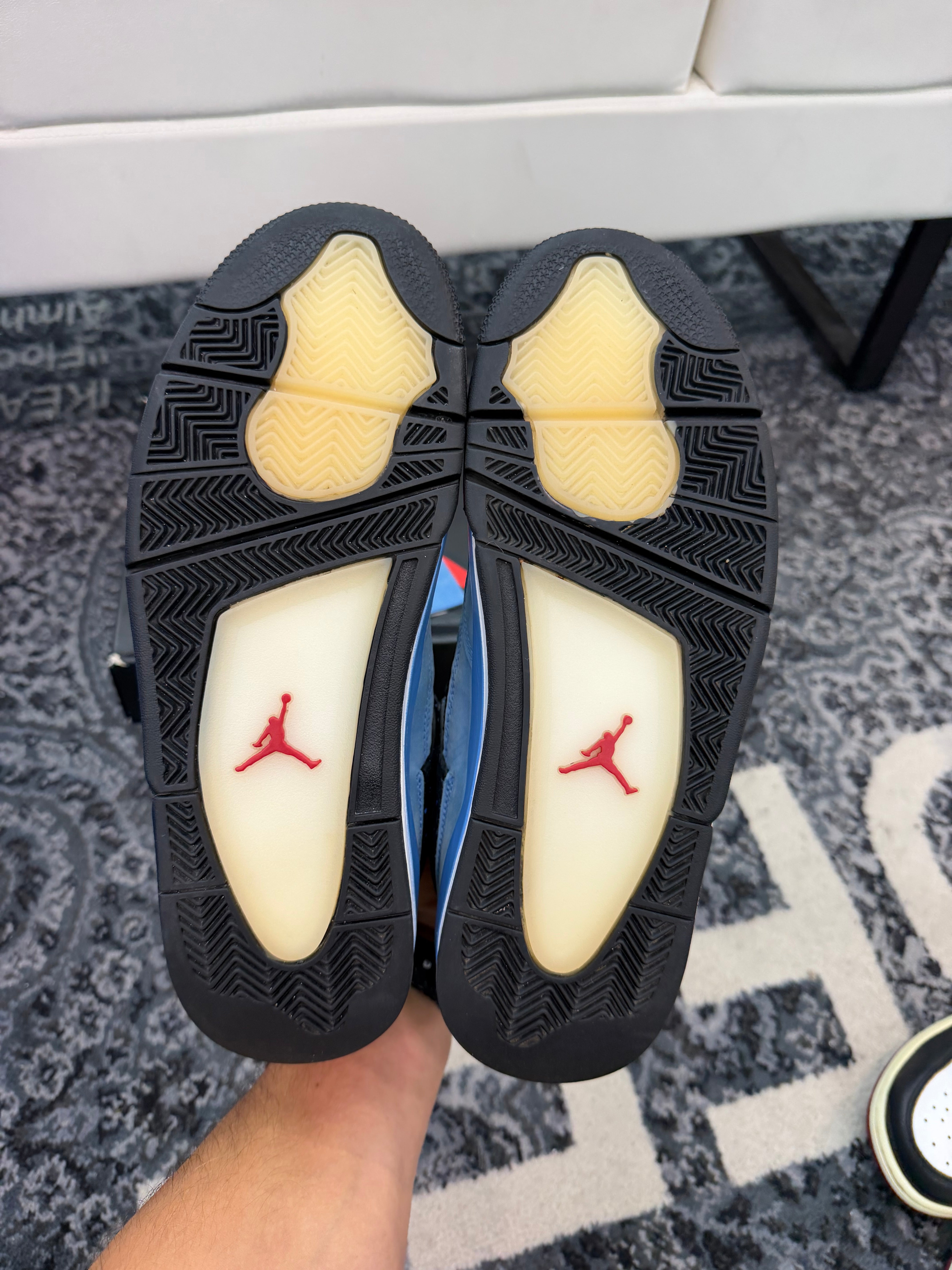 Jordan 4 x Travis Scott “Cactus Jack”