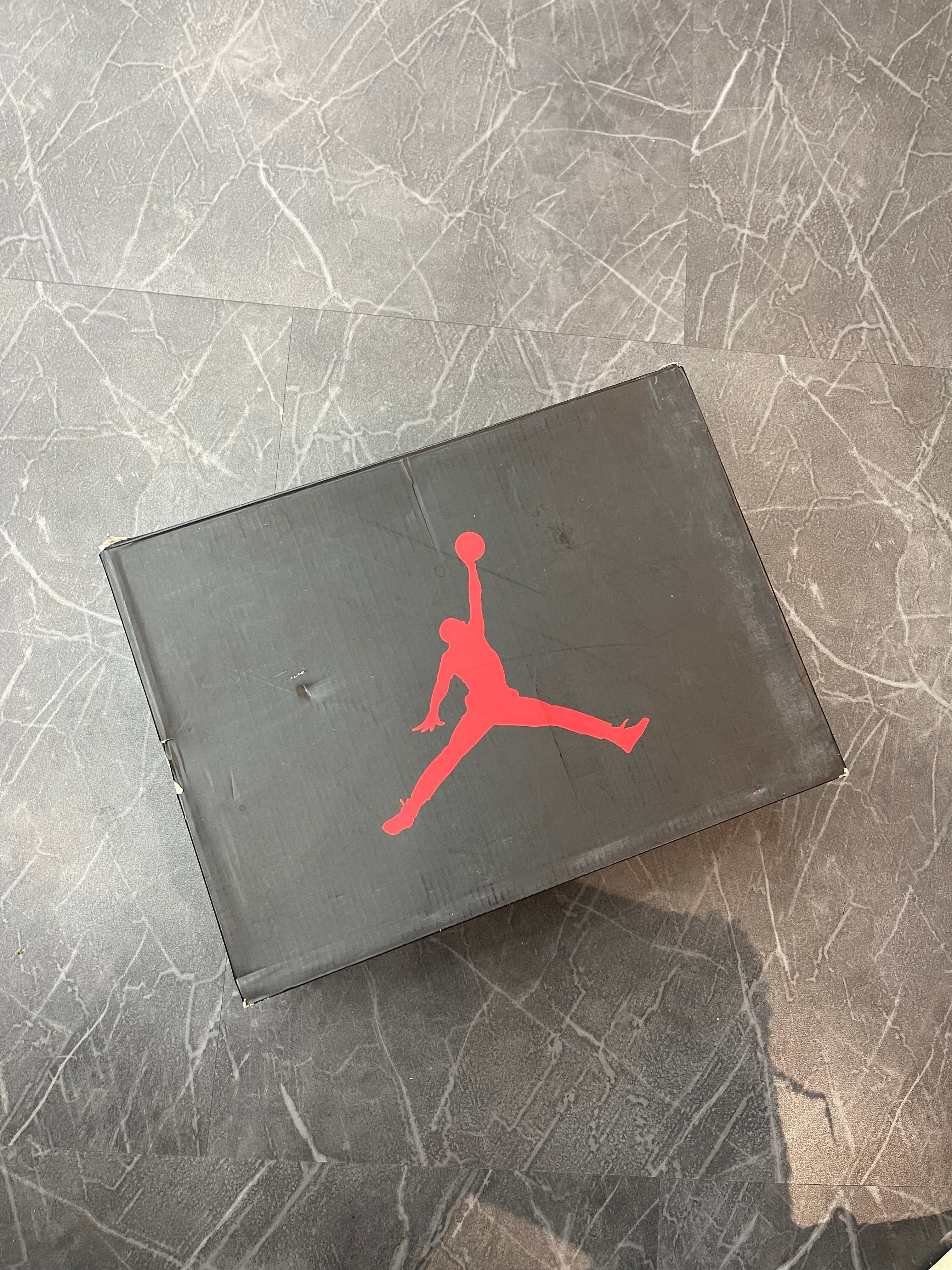 Jordan 6 “Black Infrared” (2019)