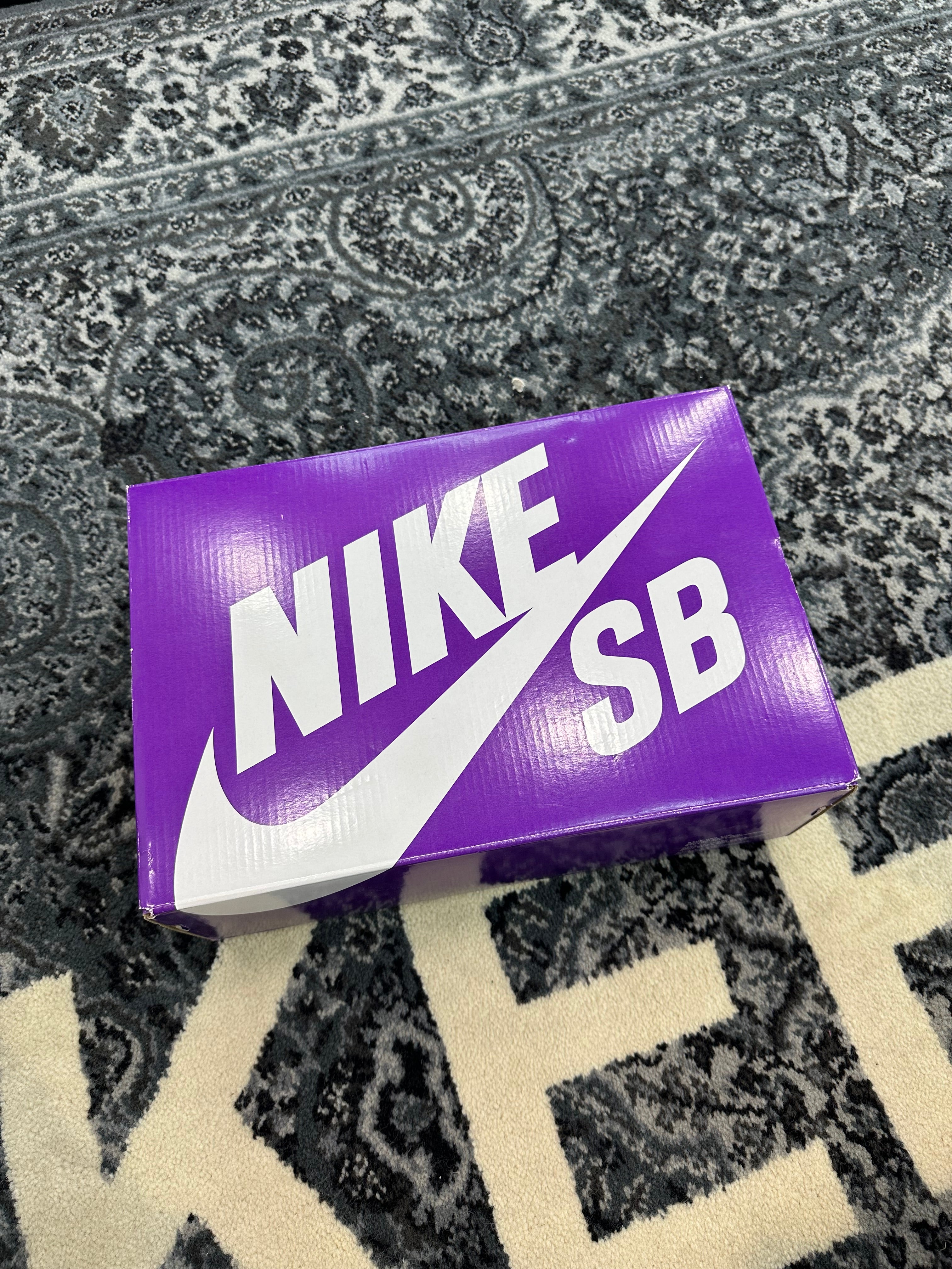 Nike SB Dunk Low “Paisley”