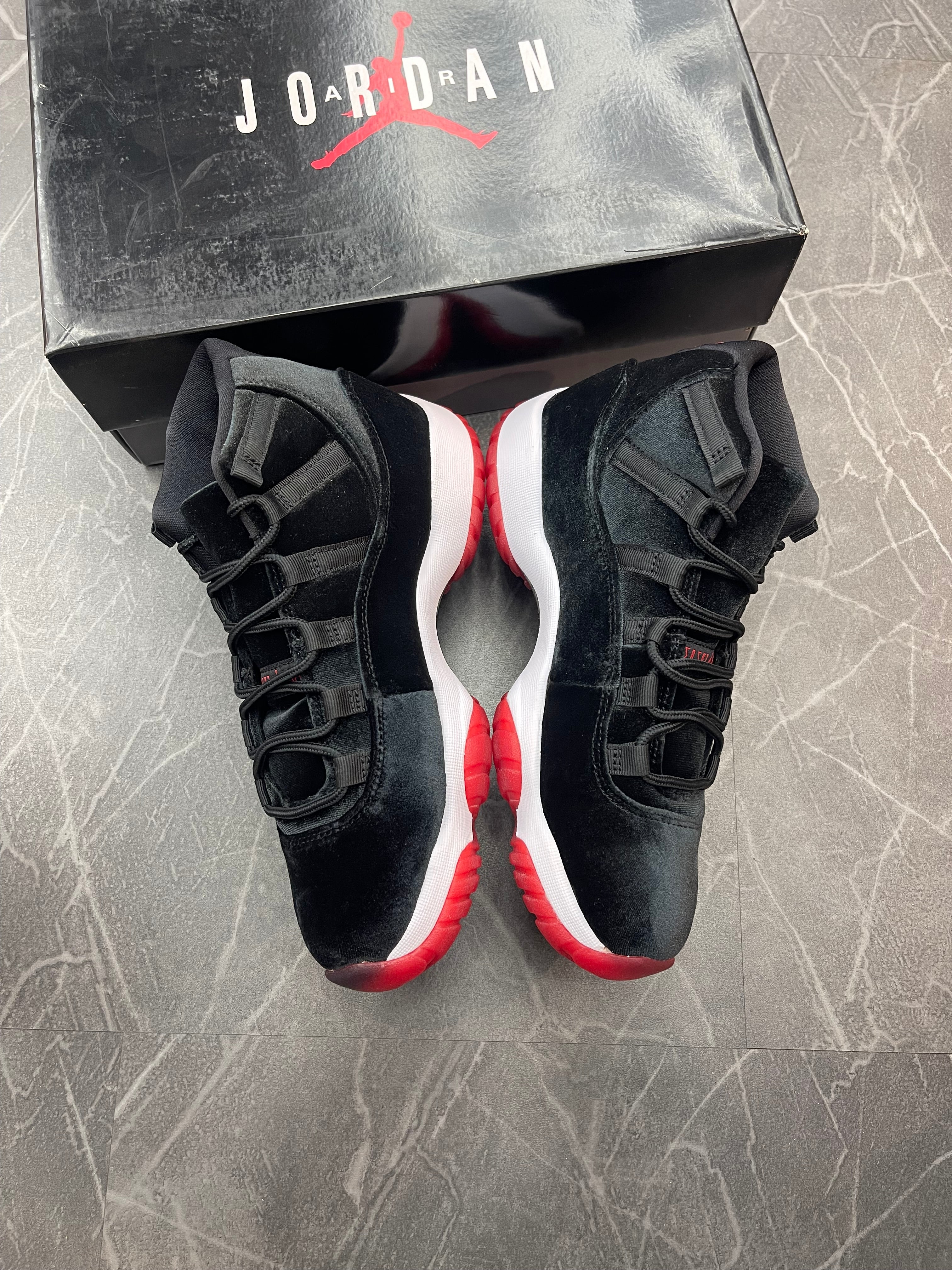 Jordan 11 “Velvet Bred”