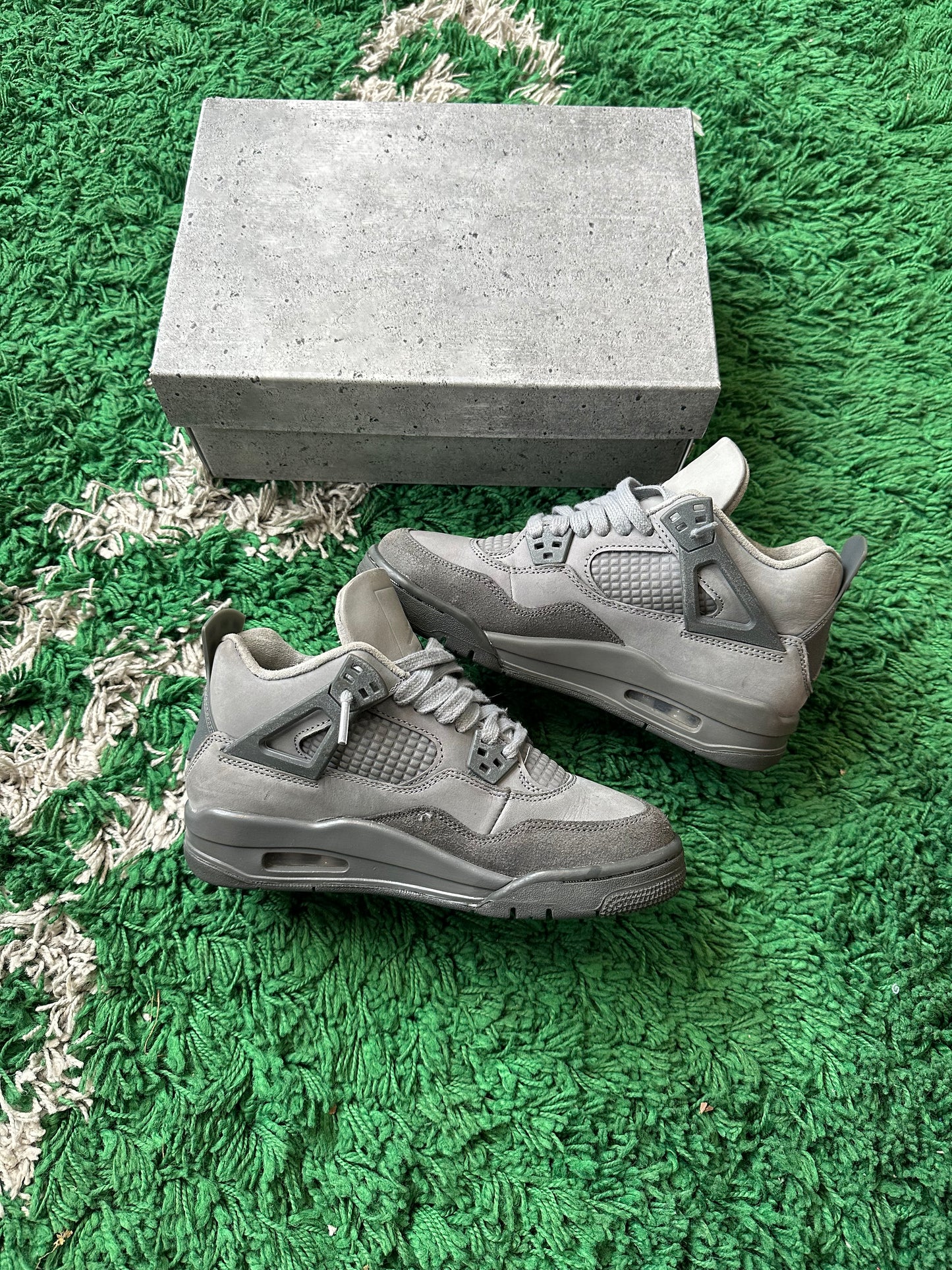 Jordan 4 “Wet Cement”