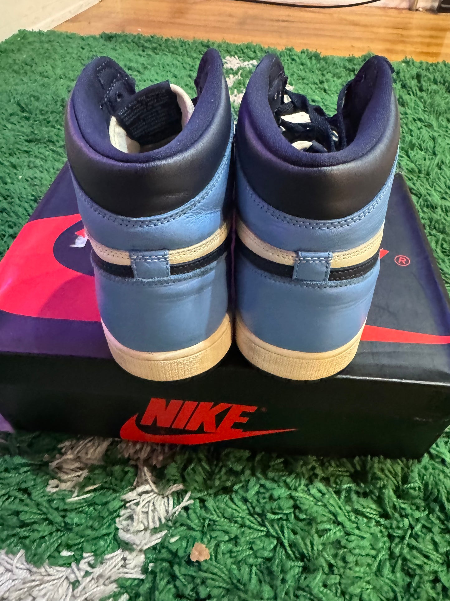 Jordan 1 “Obsidian”