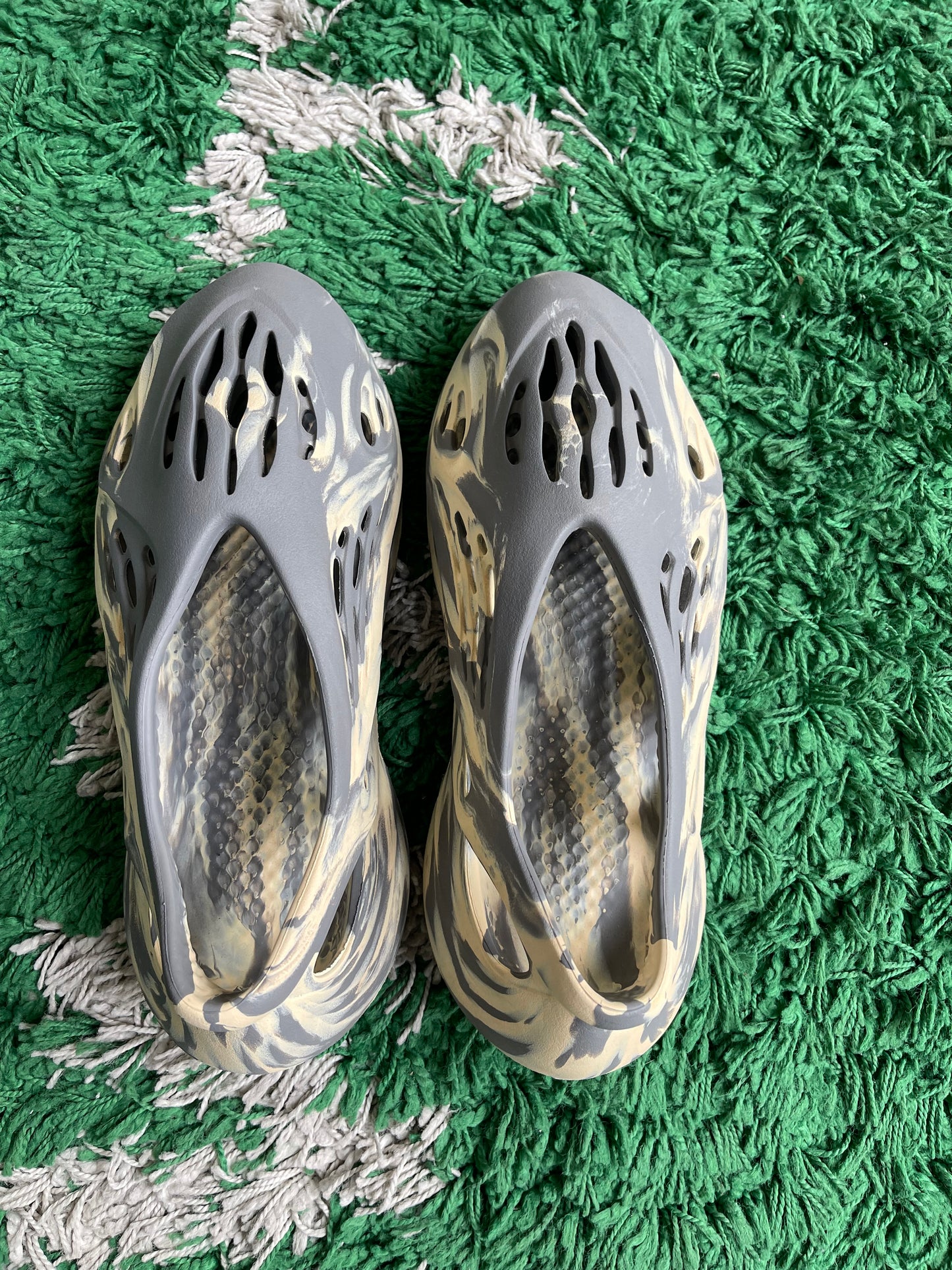 Yeezy Foam Runner MXT “Moon”