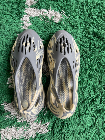 Yeezy Foam Runner MXT “Moon”