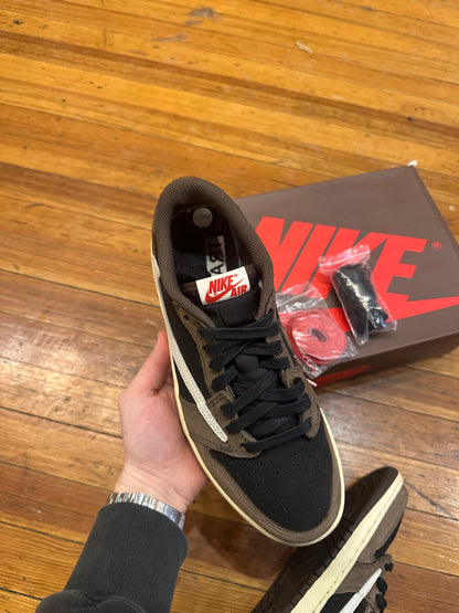 Travis Scott Jordan 1 Low “Mocha”