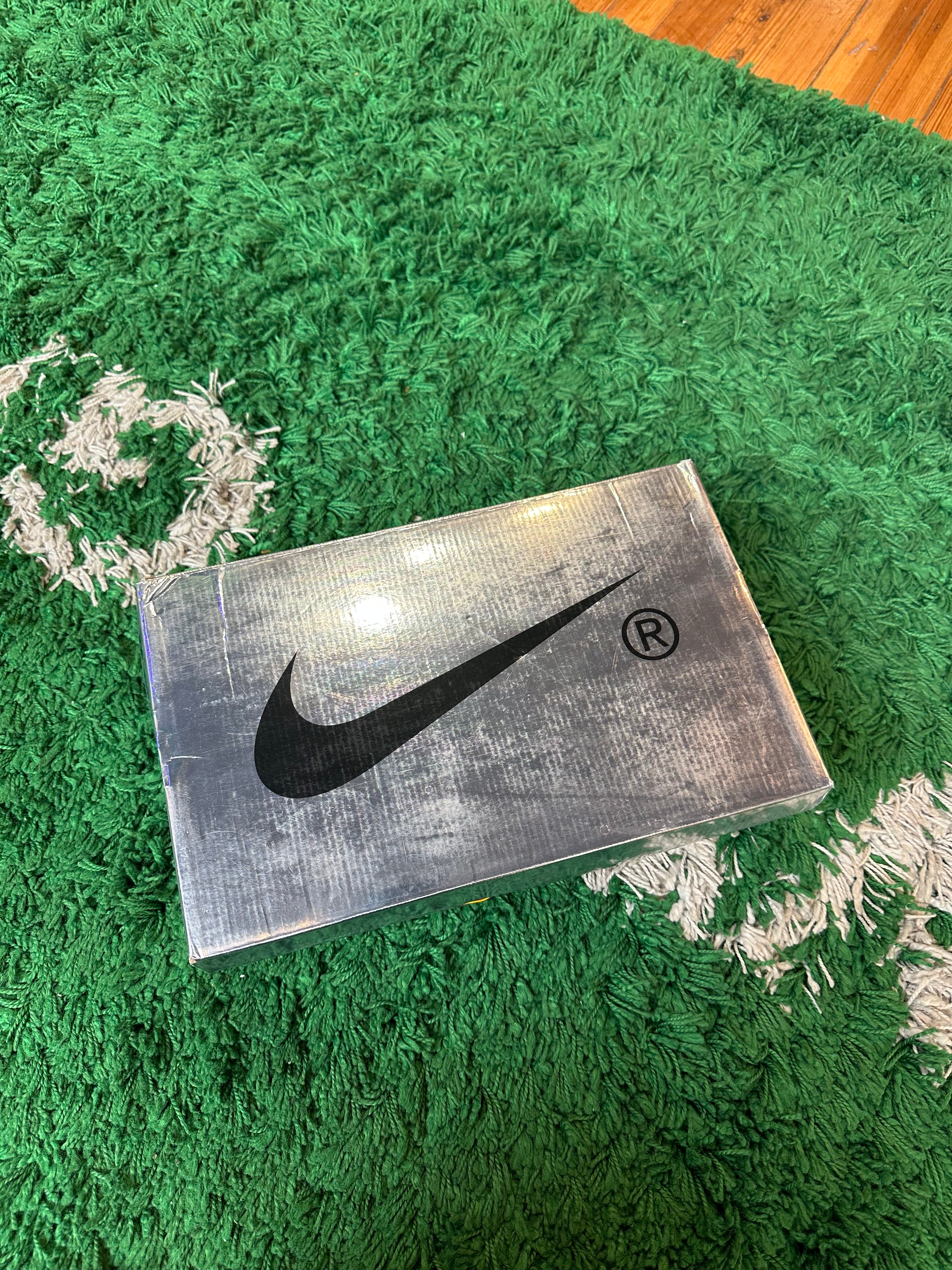 Nike Dunk Low x Off-White “University Red”