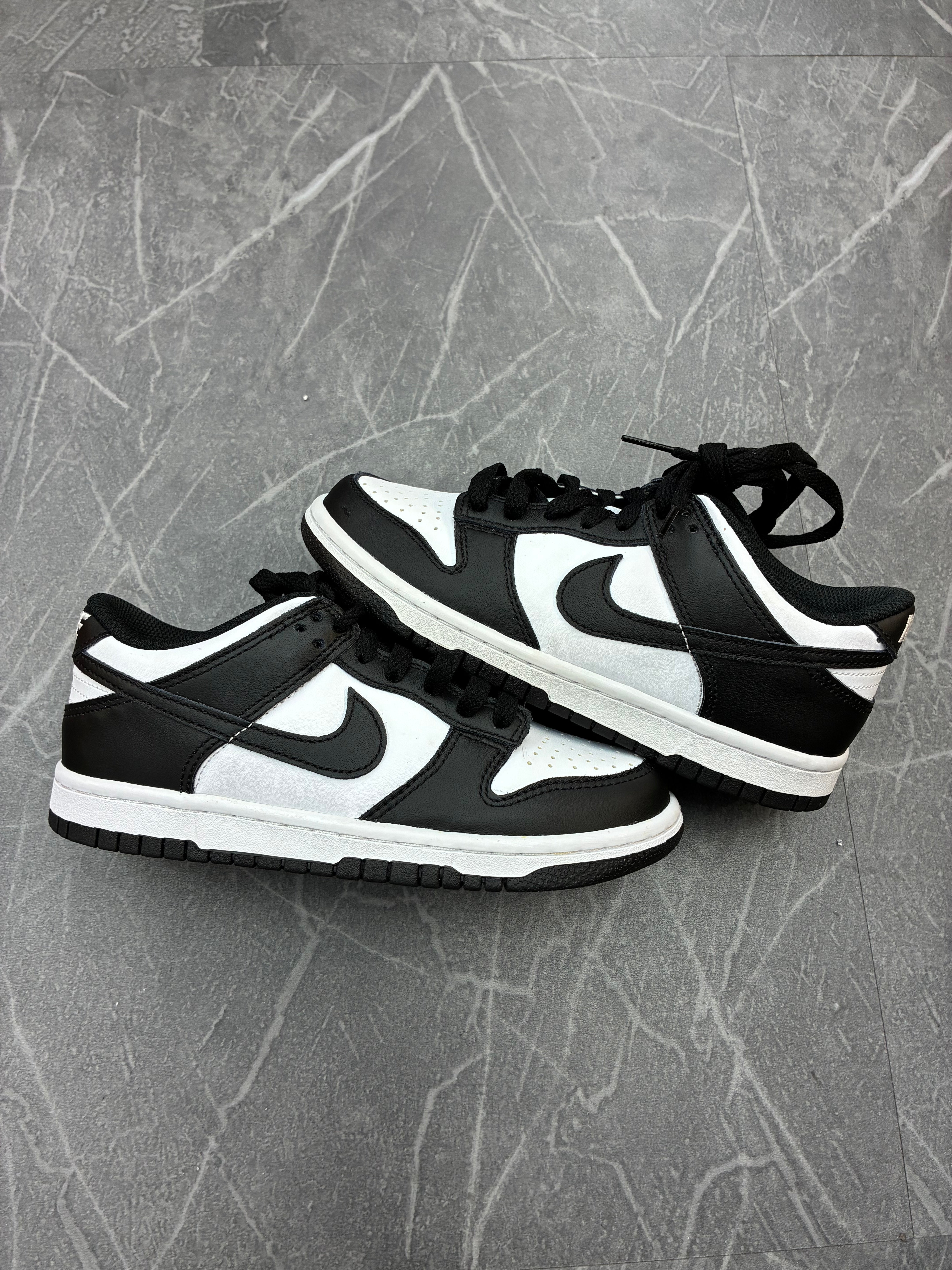 Nike Dunk Low Panda