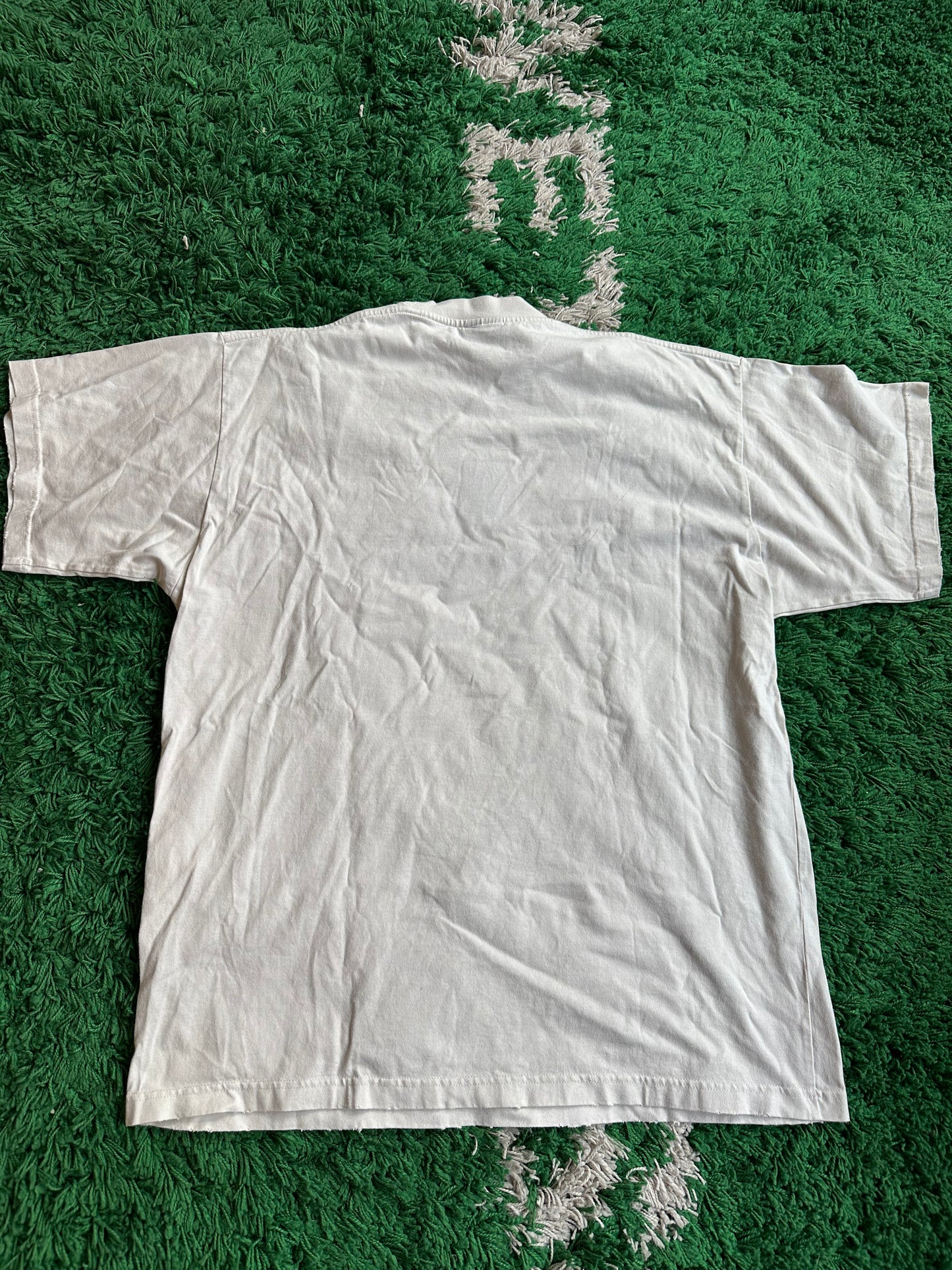 Balenciaga Tee “Be Different”