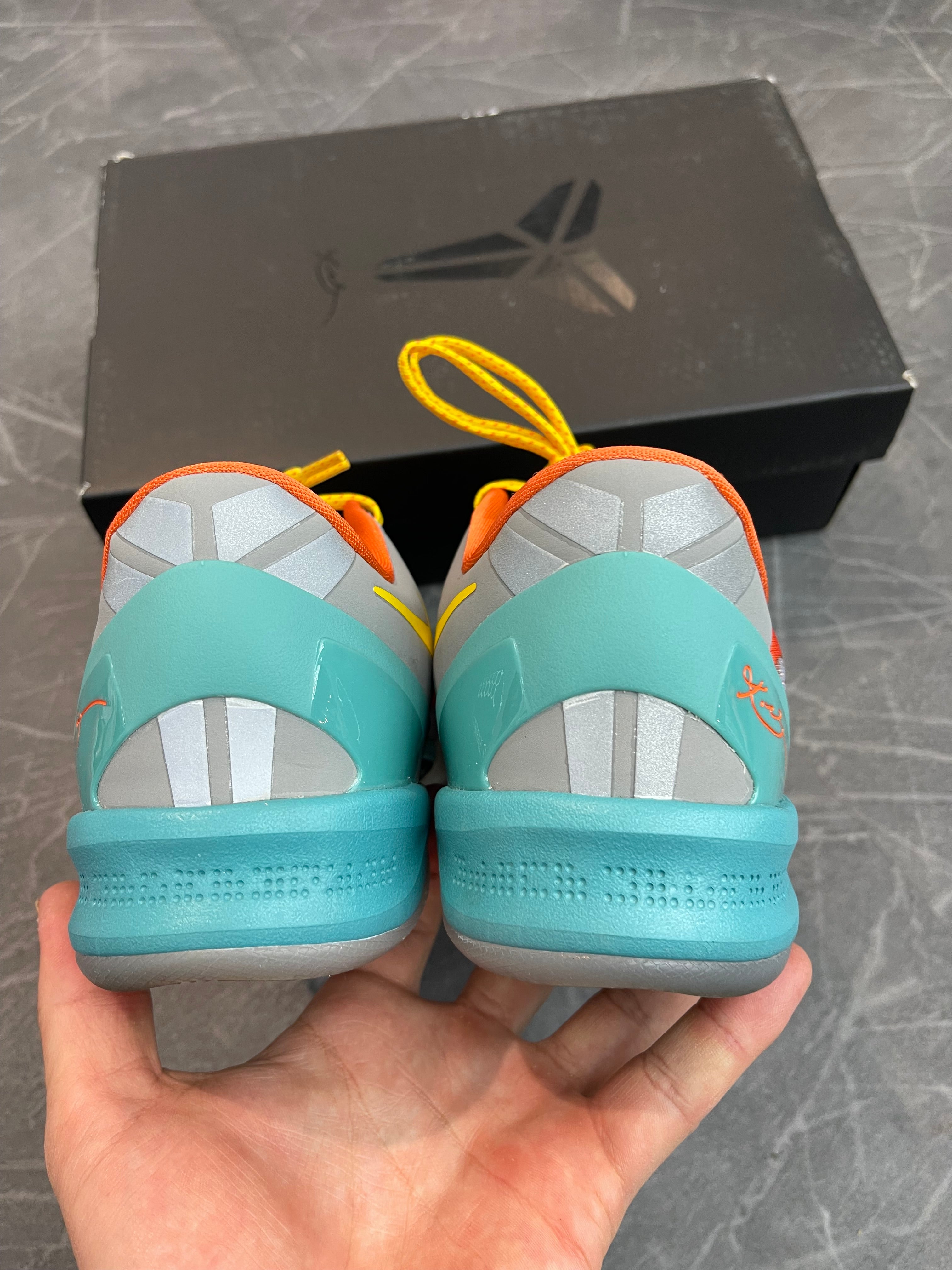 Kobe 8 Protro “Venice Beach”