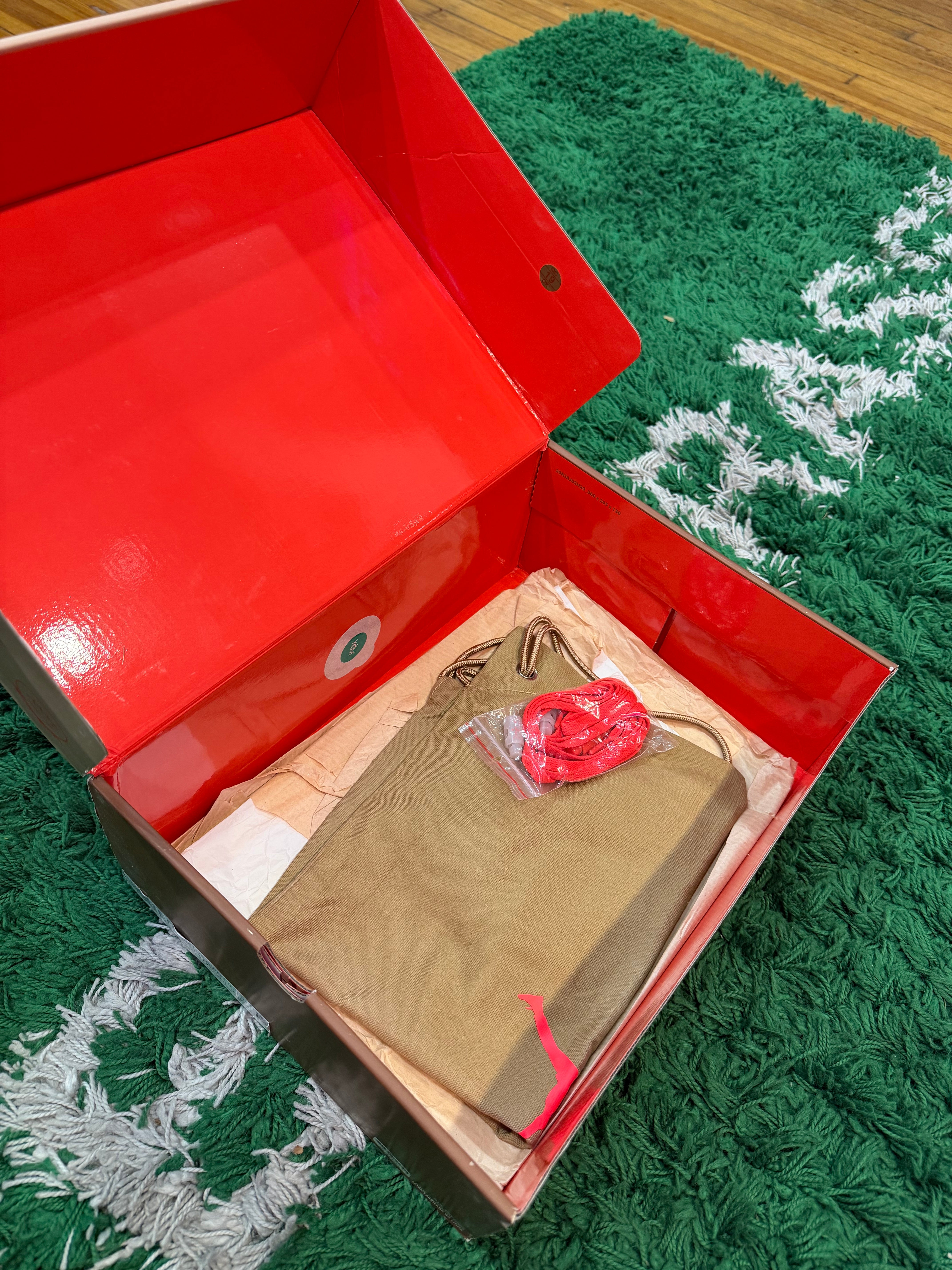 Jordan 6 x Travis Scott “British Khaki”