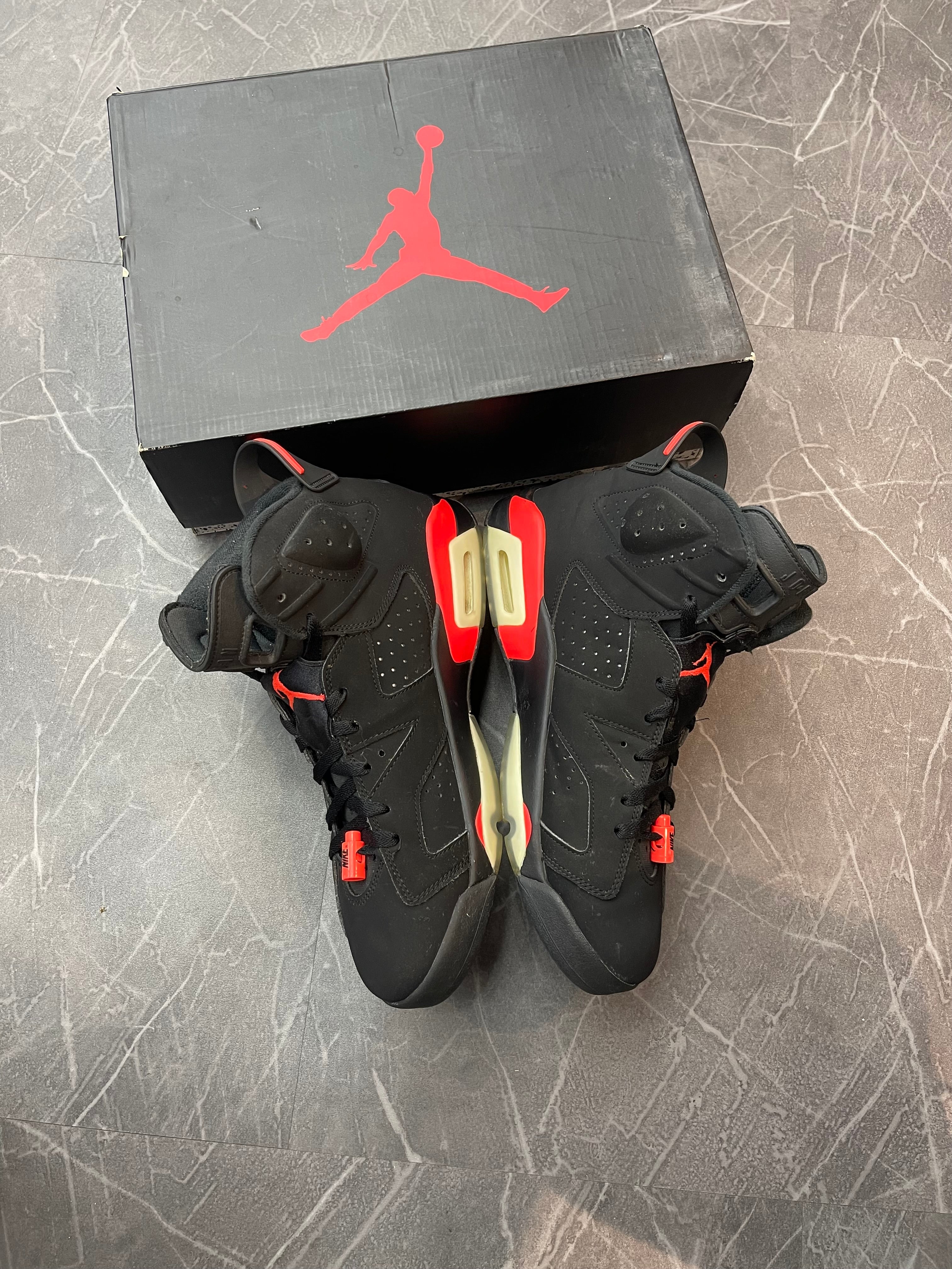 Jordan 6 “Black Infrared” (2019)