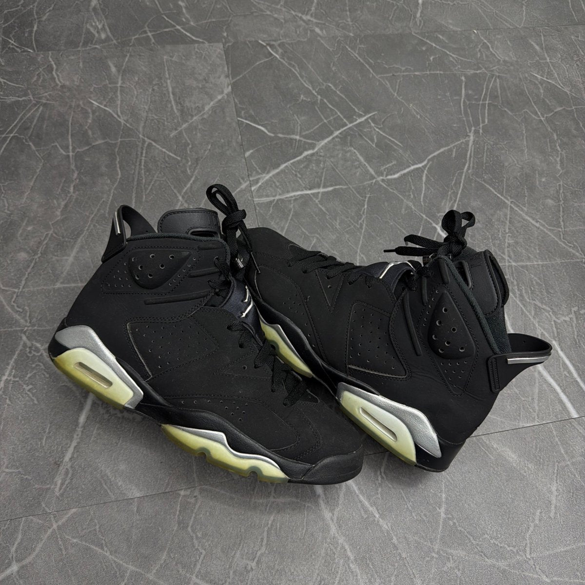 Jordan 6 Retro Chrome (Size 9.5) (Lightly Worn)