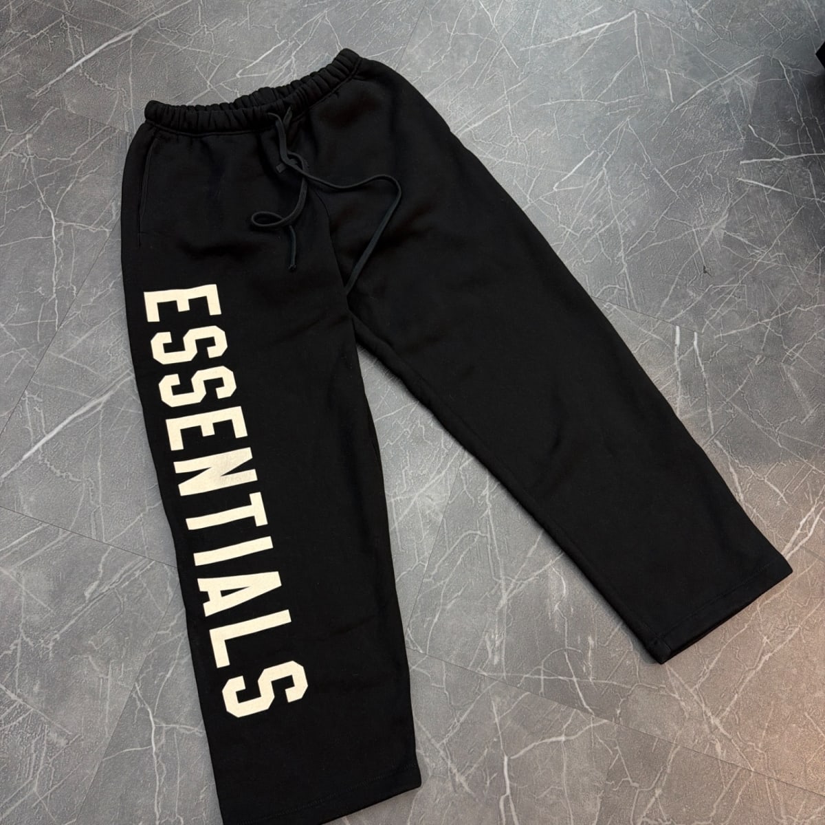 Fear of God Essentials Fleece Relaxed Sweatpant Black (Size S) (Lightly Worn) - side