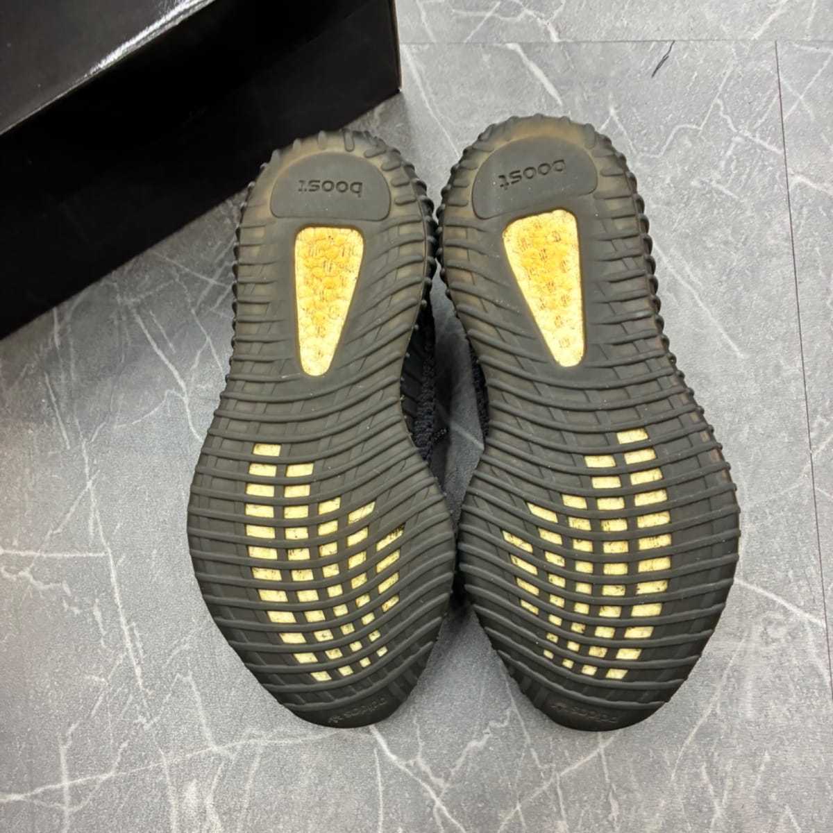 adidas Yeezy Boost 350 V2 Black (Non-Reflective) (Size 8) (Moderately Worn)