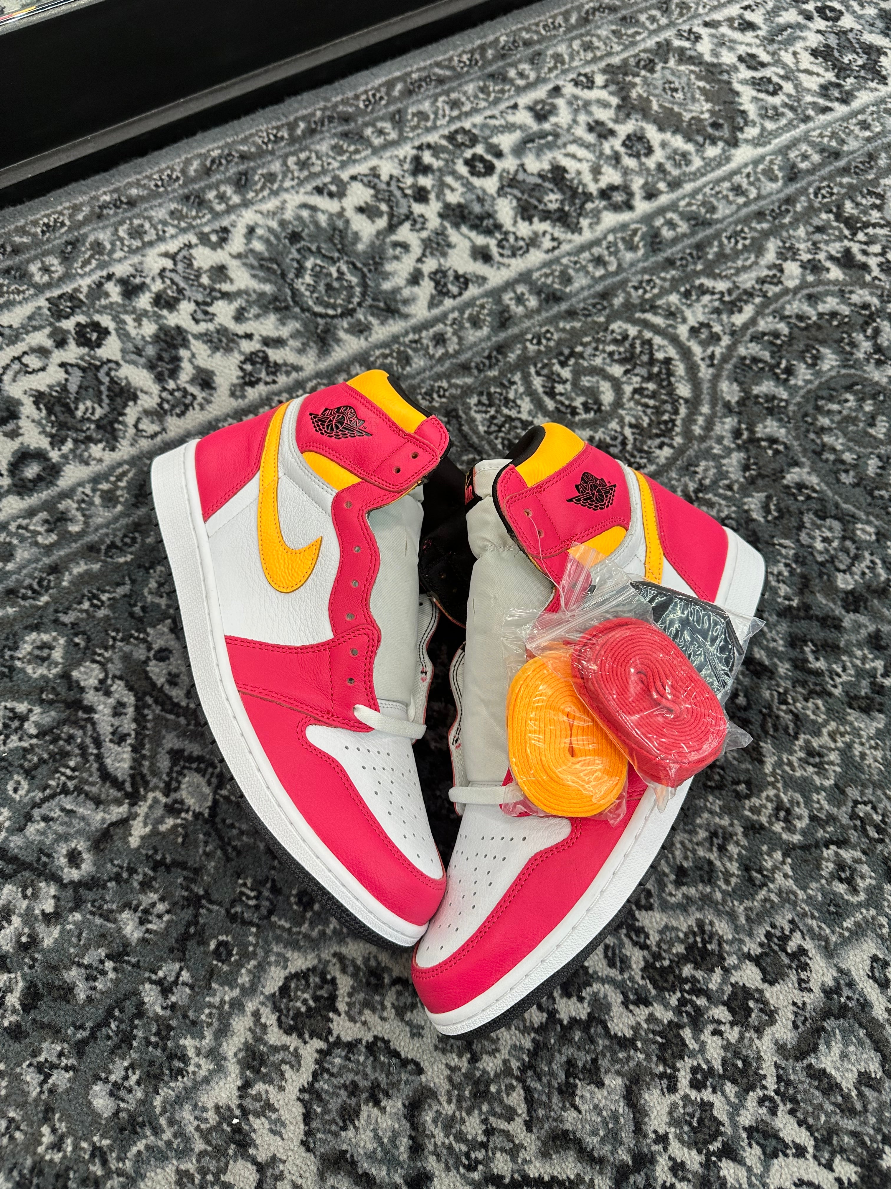 Jordan 1 High “Fusion Red”