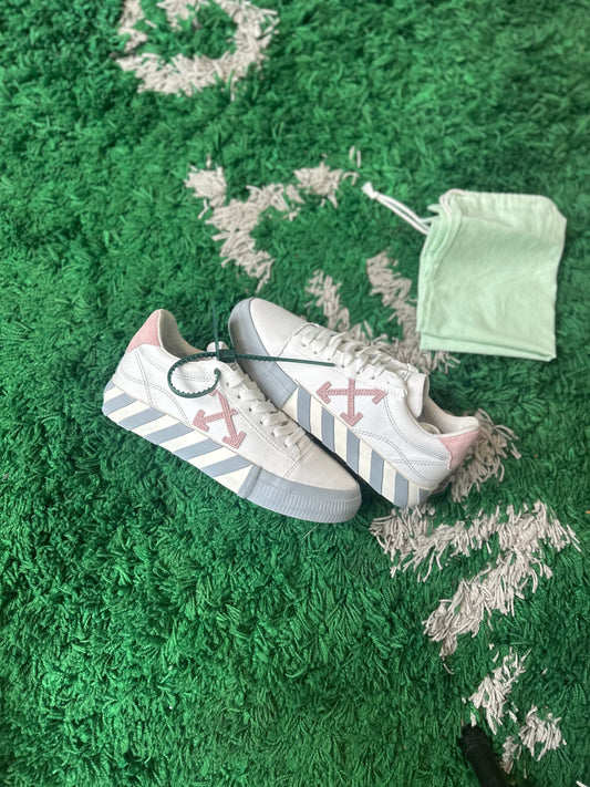 Off-White Vulc Low “Pink/Grey” (38)