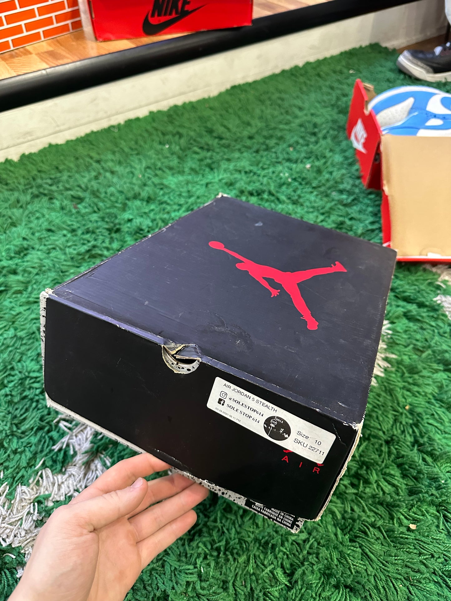 Jordan 6 “Carmine”