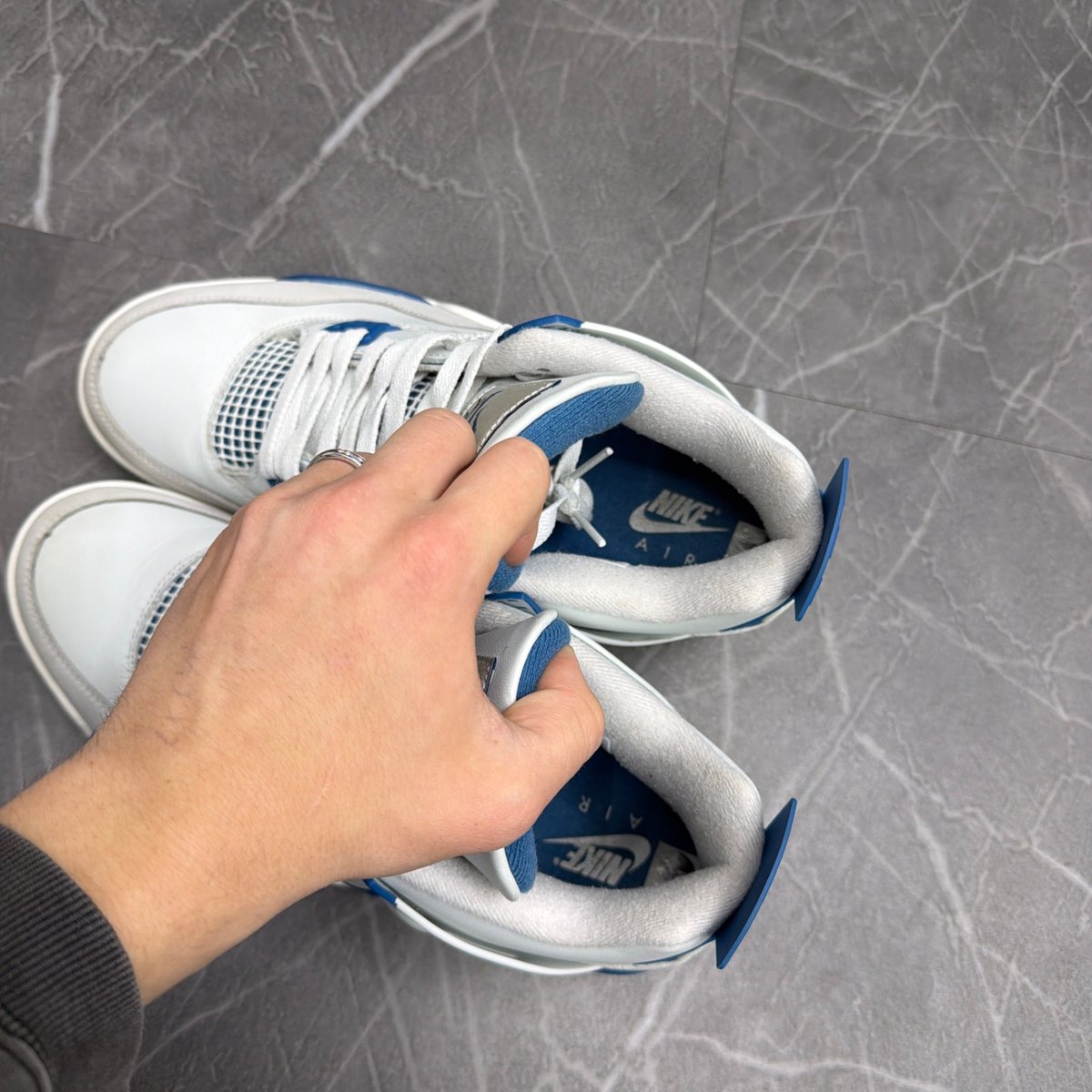 Jordan 4 Retro Military Blue (2024) (Size 11) (Lightly Worn)