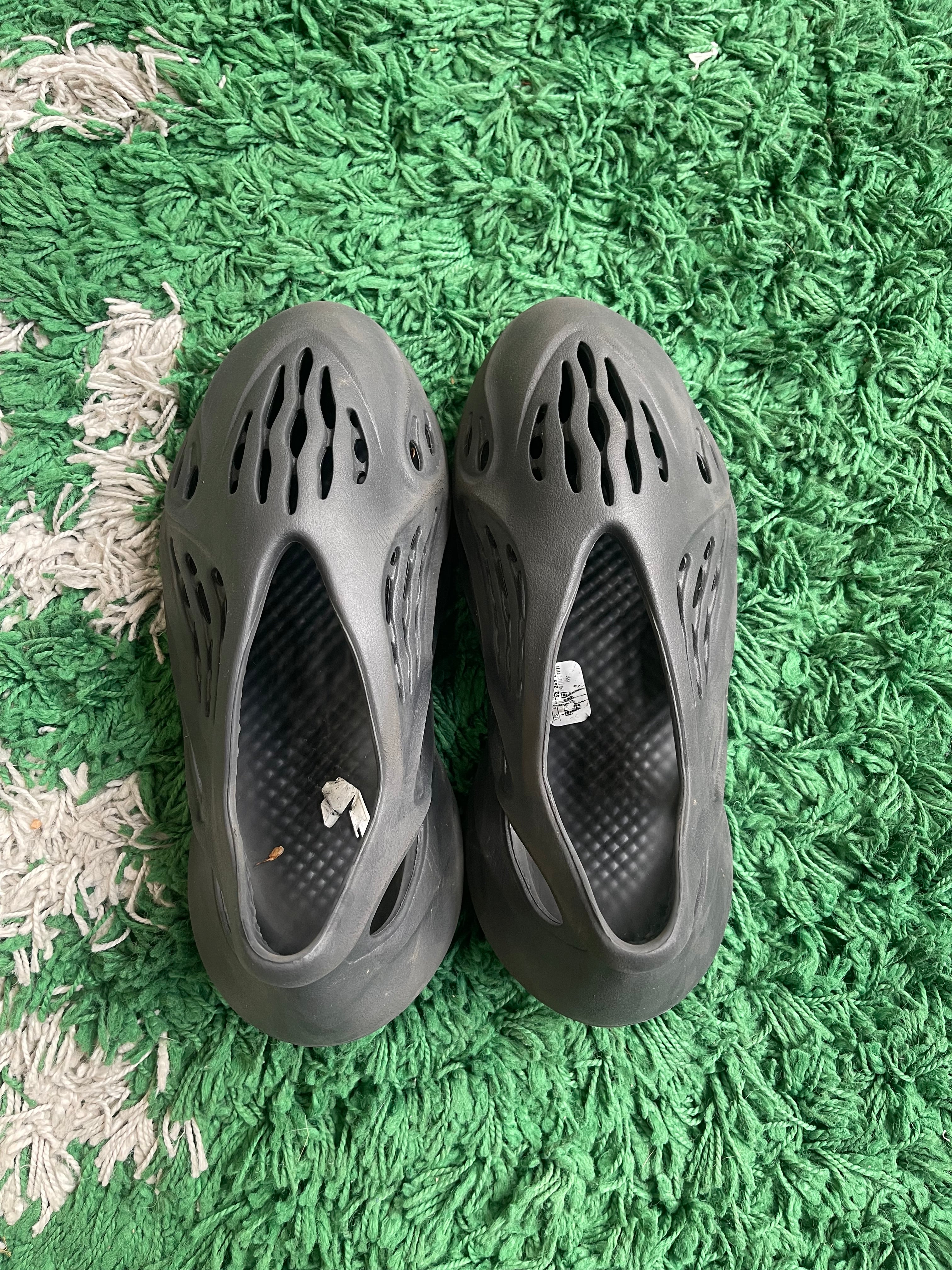 Yeezy FOAM Runner “Onyx”