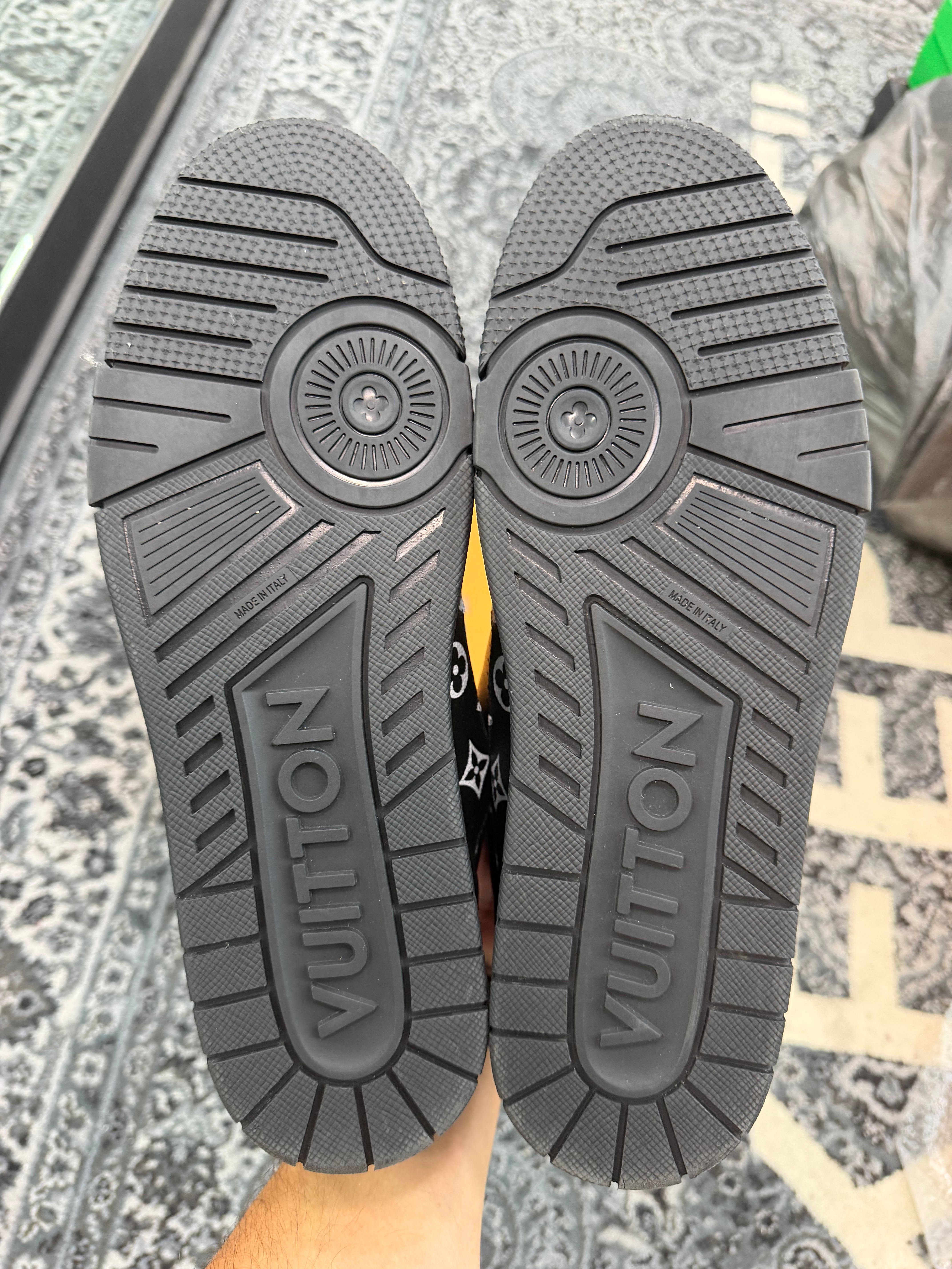 Louis Vuitton Trainer “Black White Monogram”