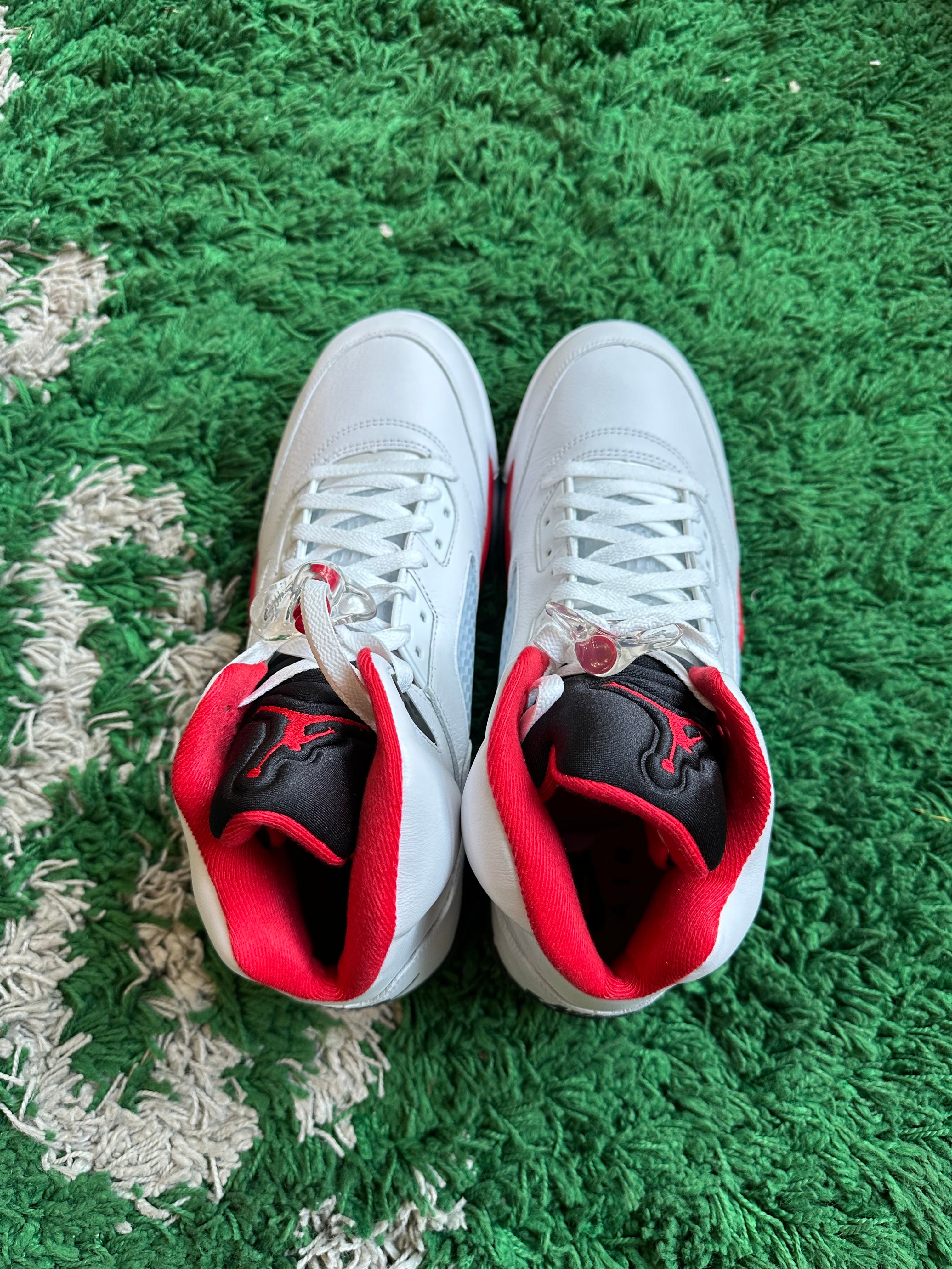 Jordan 5 “Fire Red Black Tongue”