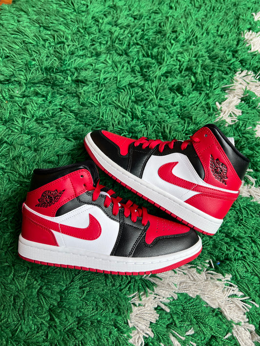 Jordan 1 Mid “Alternate Bred Toe”