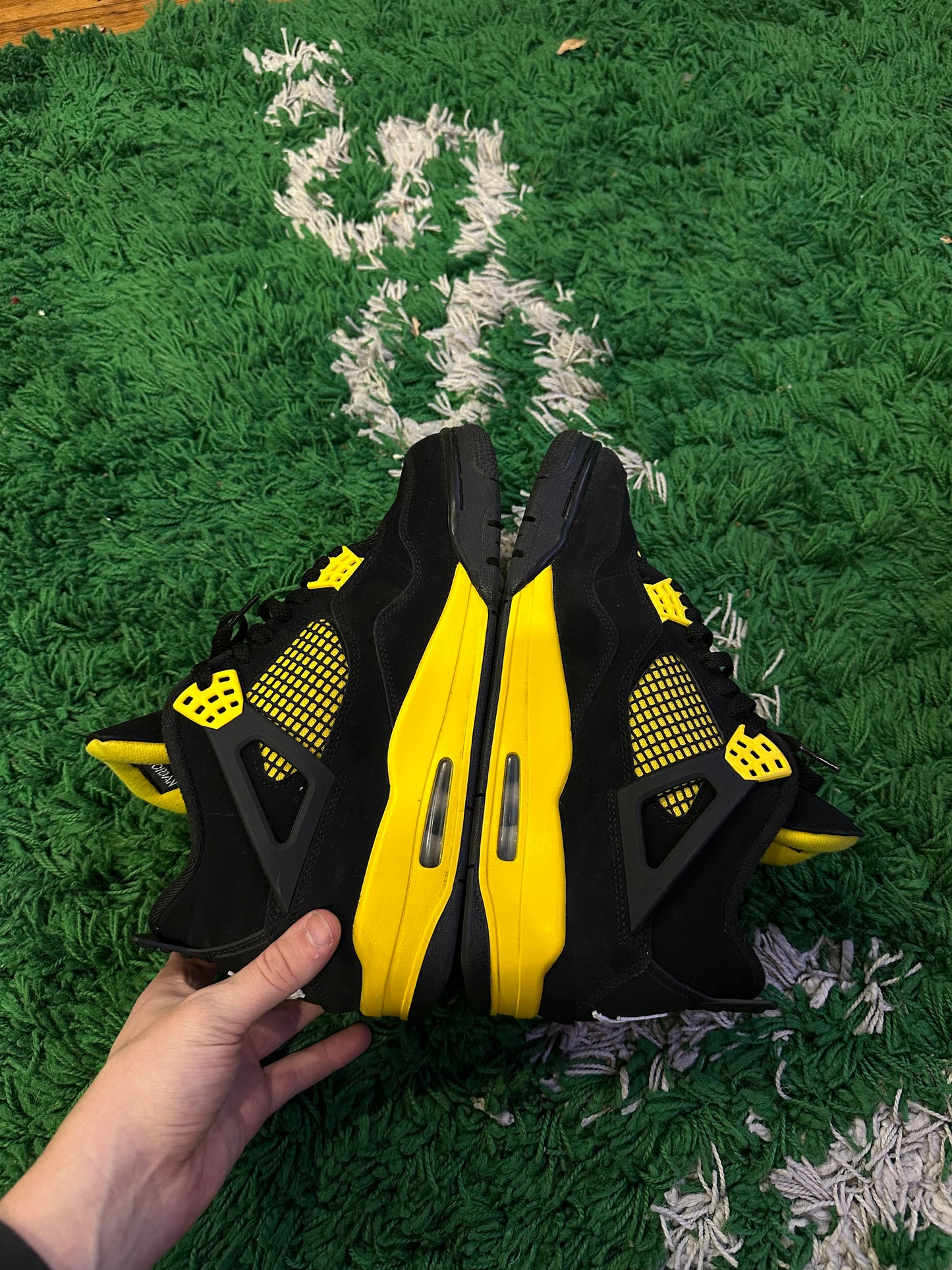 Jordan 4 “Thunder”