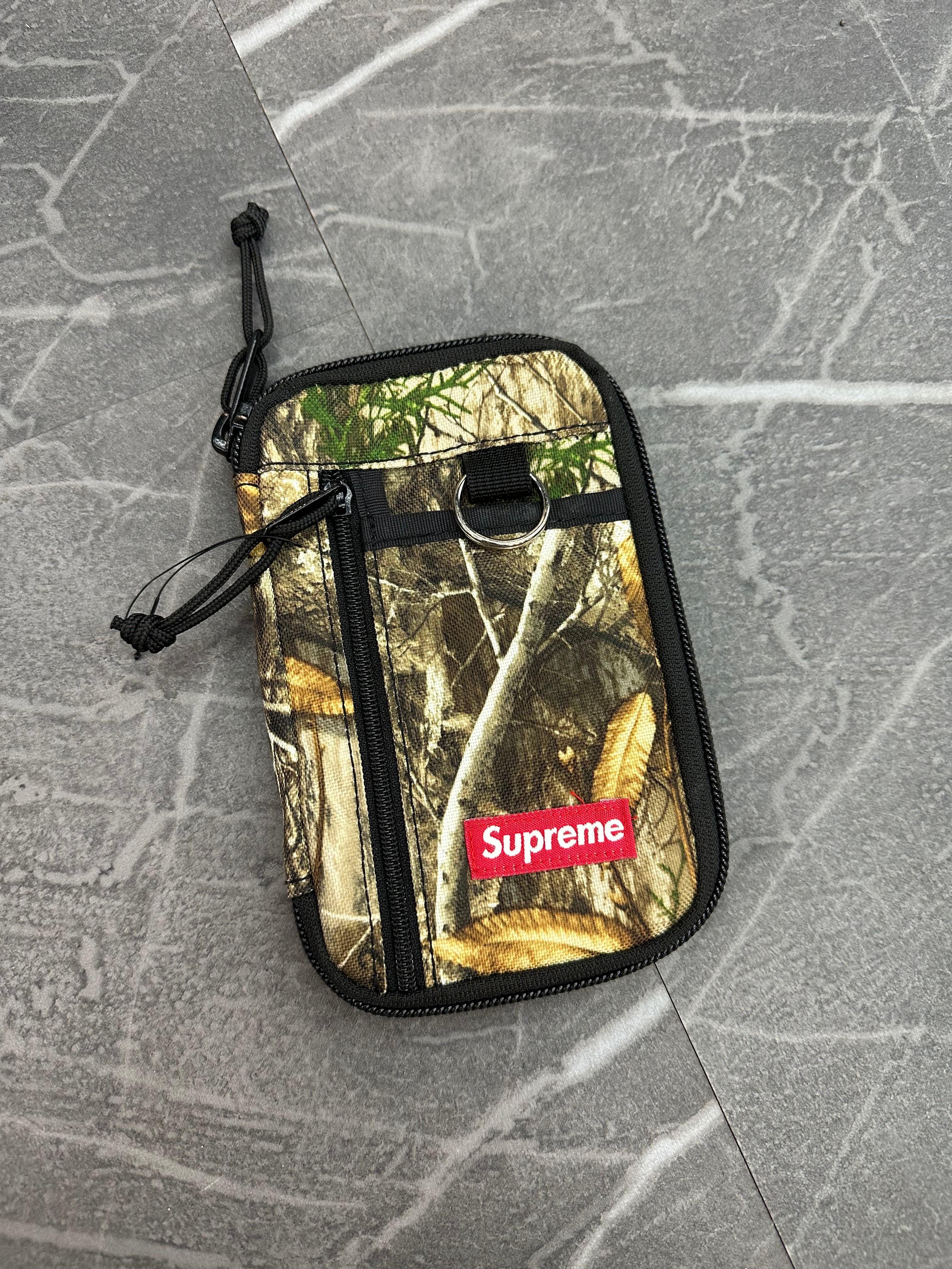 Supreme Small Zip Pouch Real Tree Camo