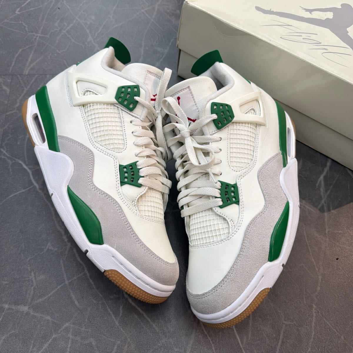 Jordan 4 Retro SB Pine Green - Image 2