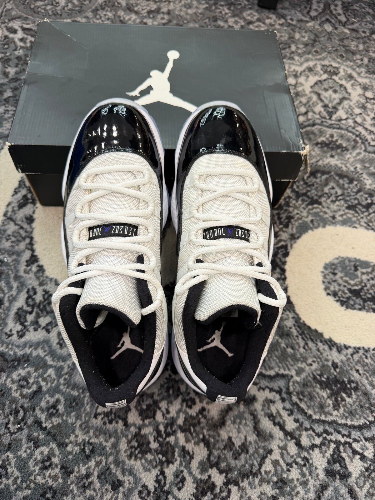 Jordan 11 Low “Concord”