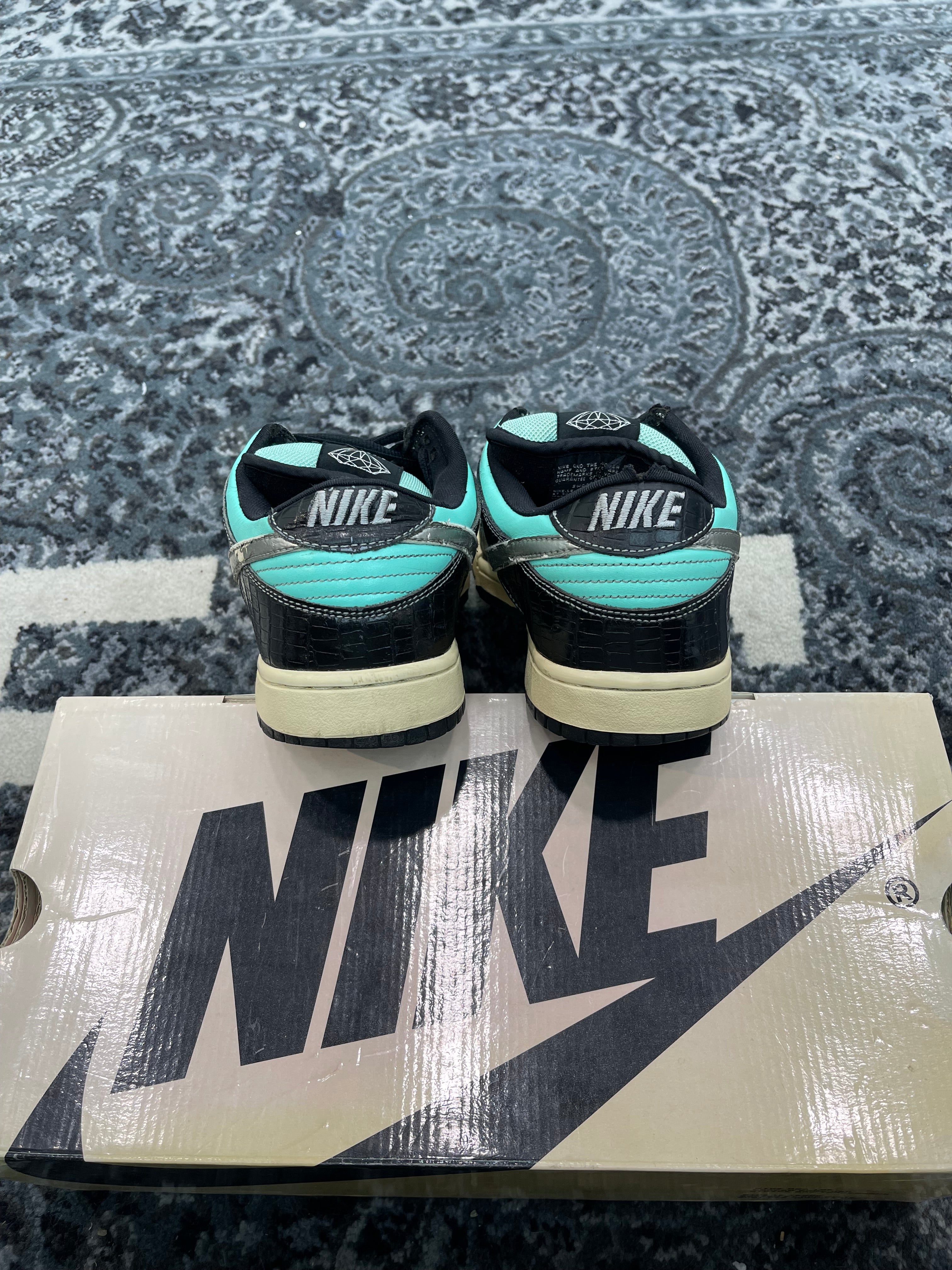 Nike Dunk Low SB “Diamond Supply Co.” (2005)