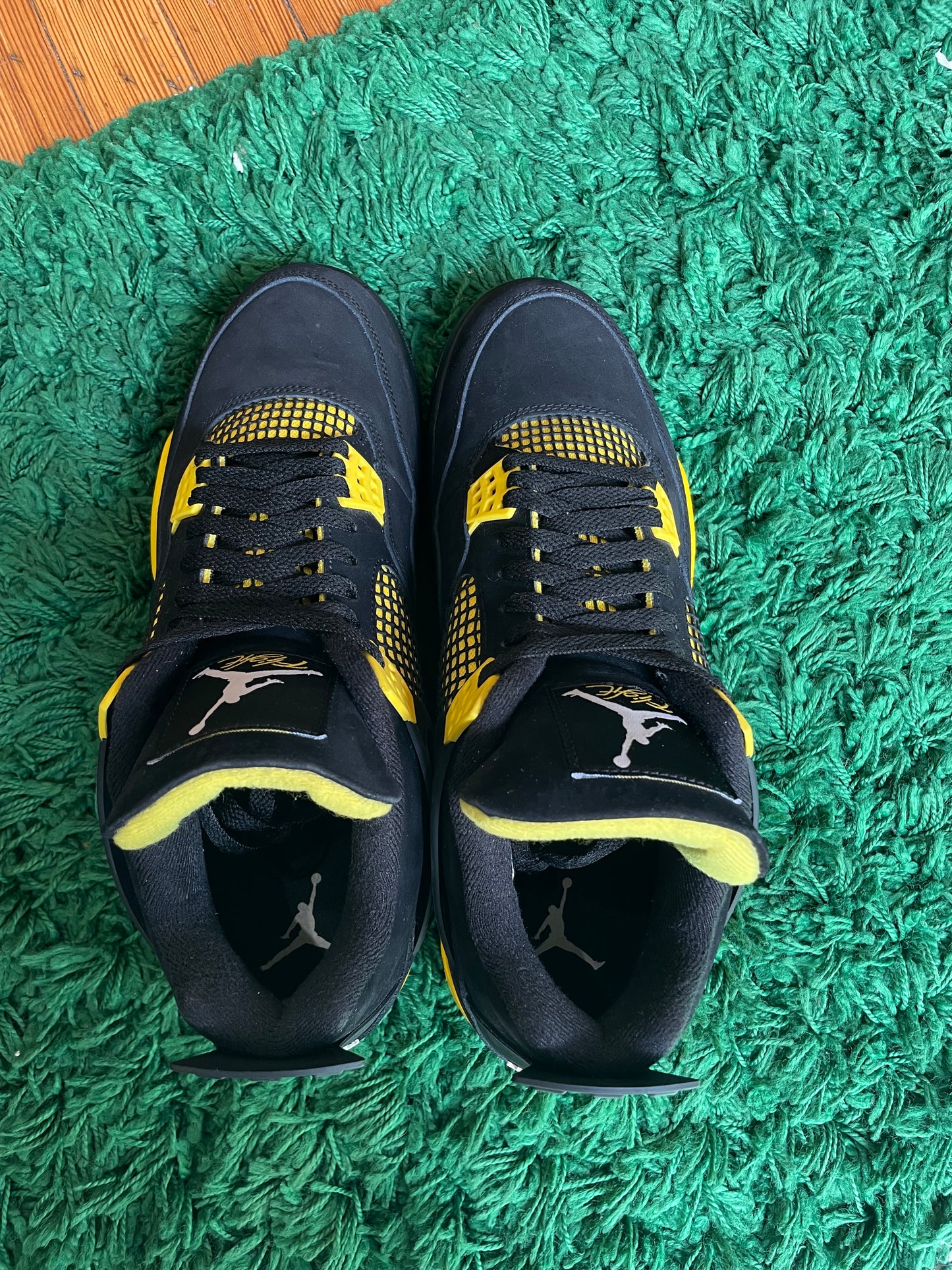 Jordan 4 “Thunder”