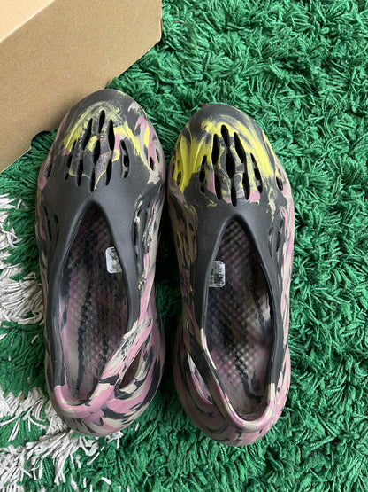 Yeezy Foam Runner “MX Carbon”