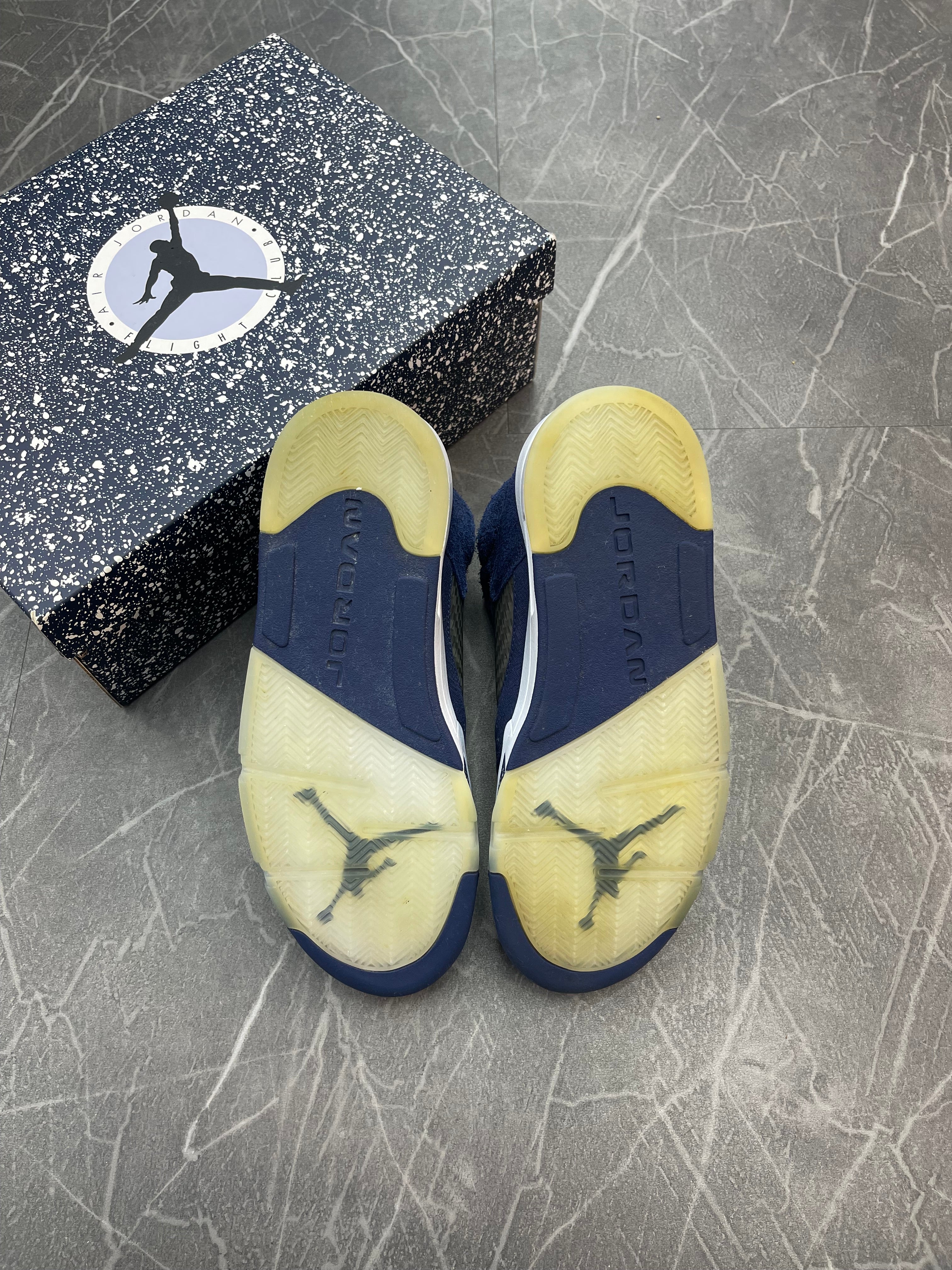 Jordan 5 “Midnight Navy”