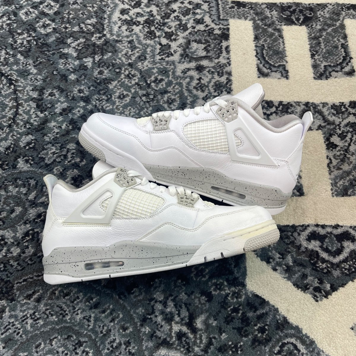 Jordan 4 Retro White Oreo (2021) - Image 2
