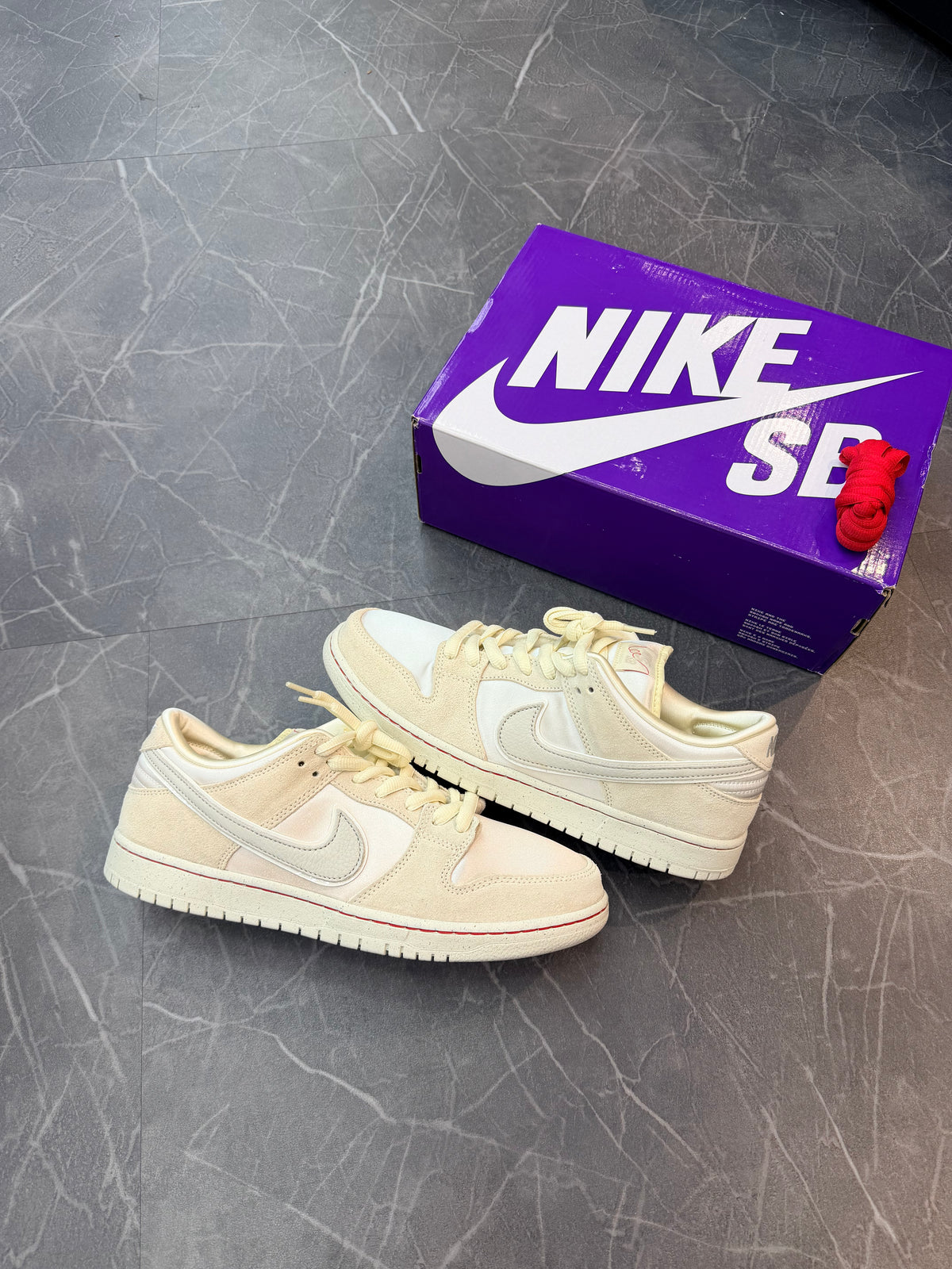 Nike SB Dunk Low City of Love Light Bone