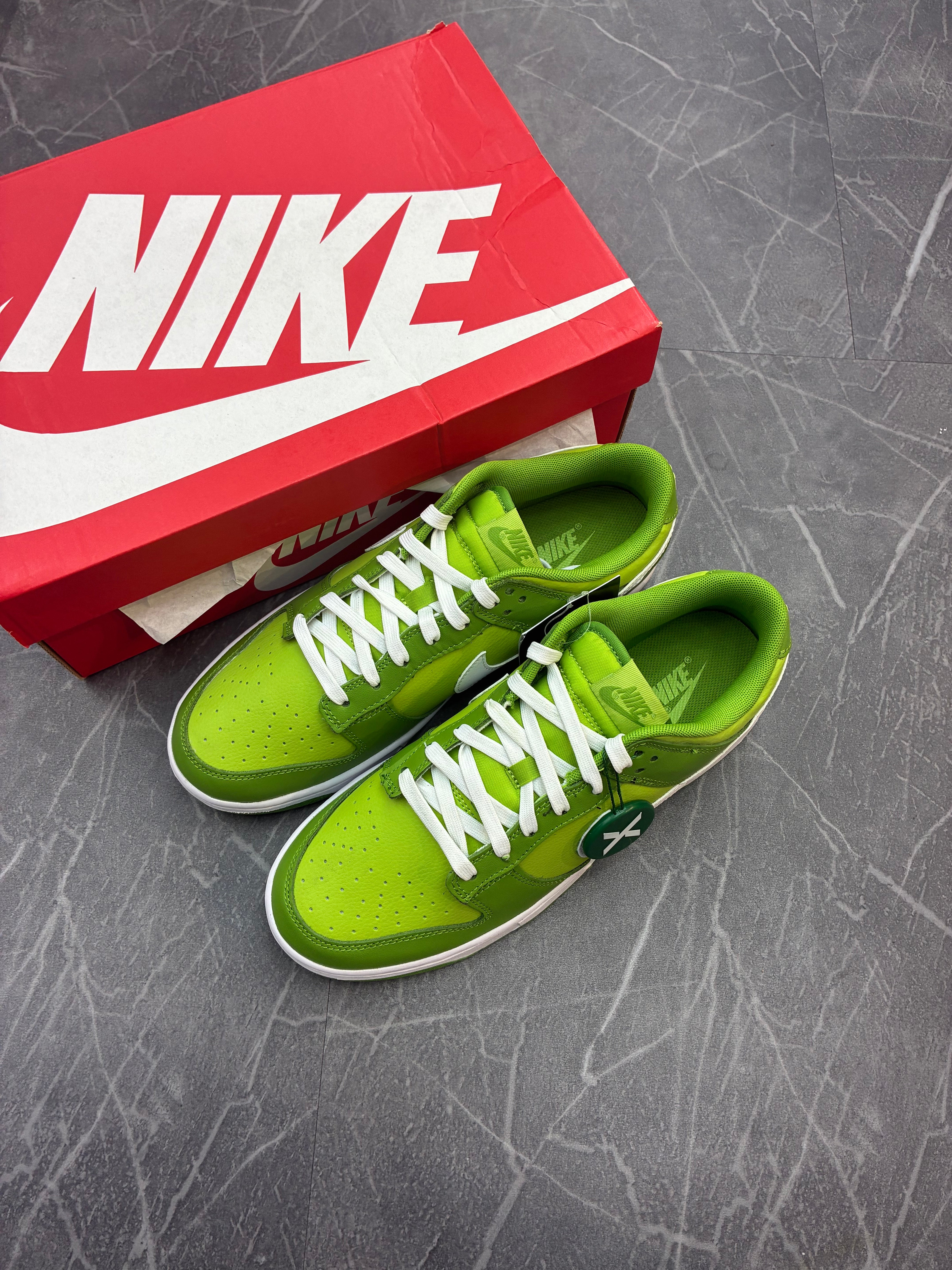 Nike Dunk Low “Chlorophyll”